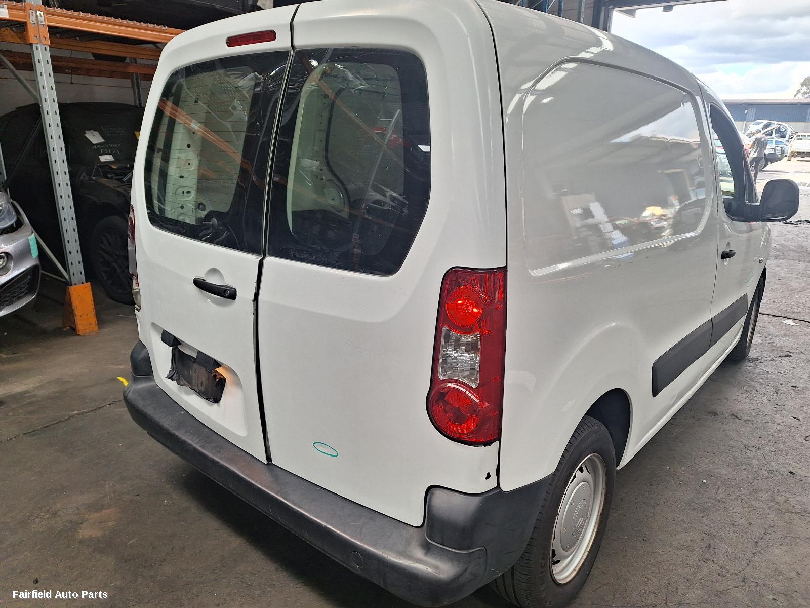 2011 Citroen Berlingo Right Front Window Reg Motor