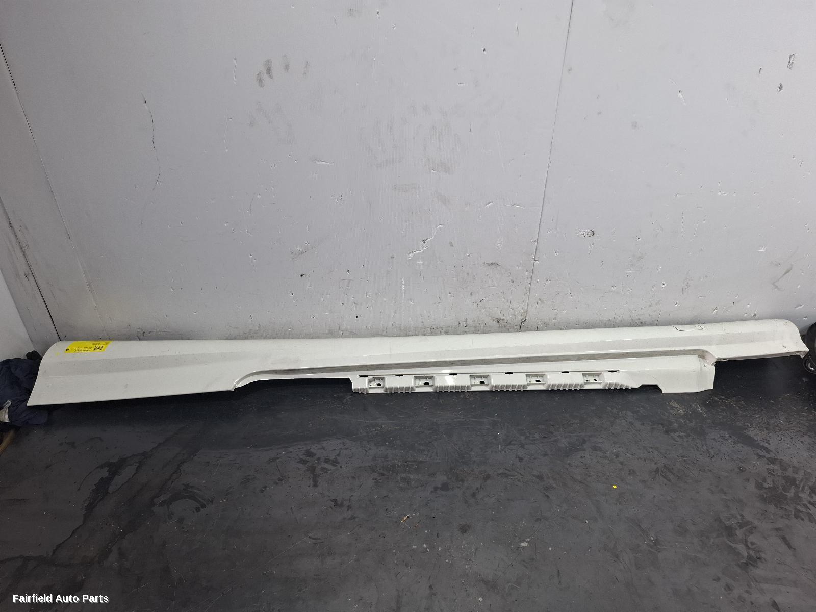 2009-2016 Mercedes E Class Side Step Skirt
