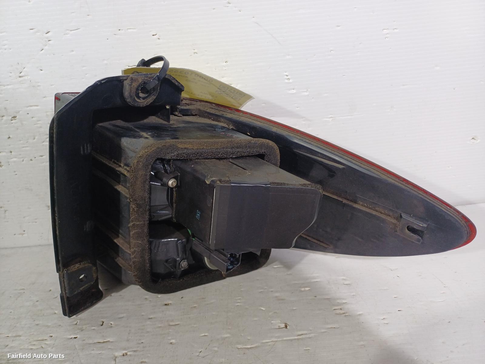 2003 Toyota Estima Left Taillight