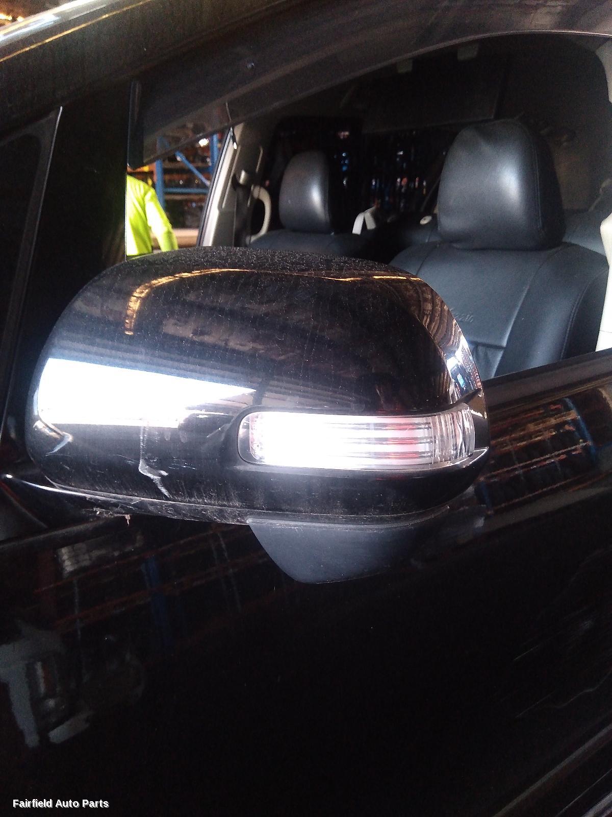 2006 Toyota Estima Left Taillight