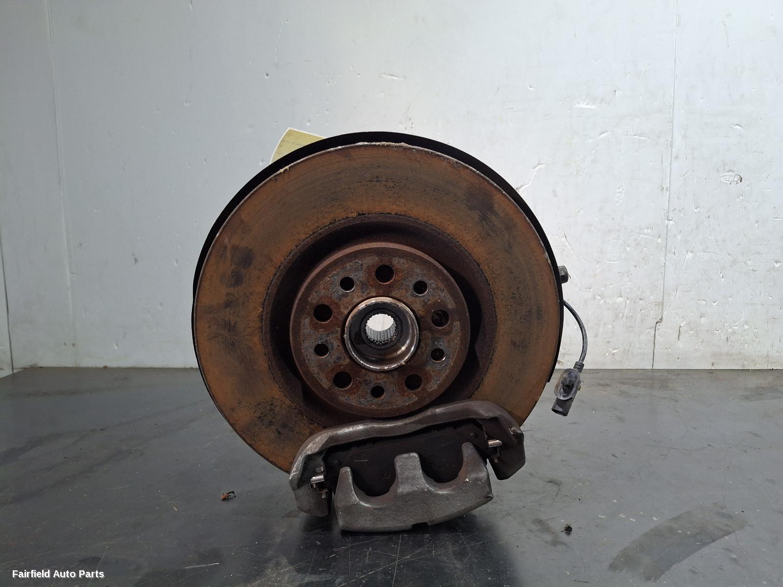 2014-2018 Jeep Cherokee Left Front Hub Assembly