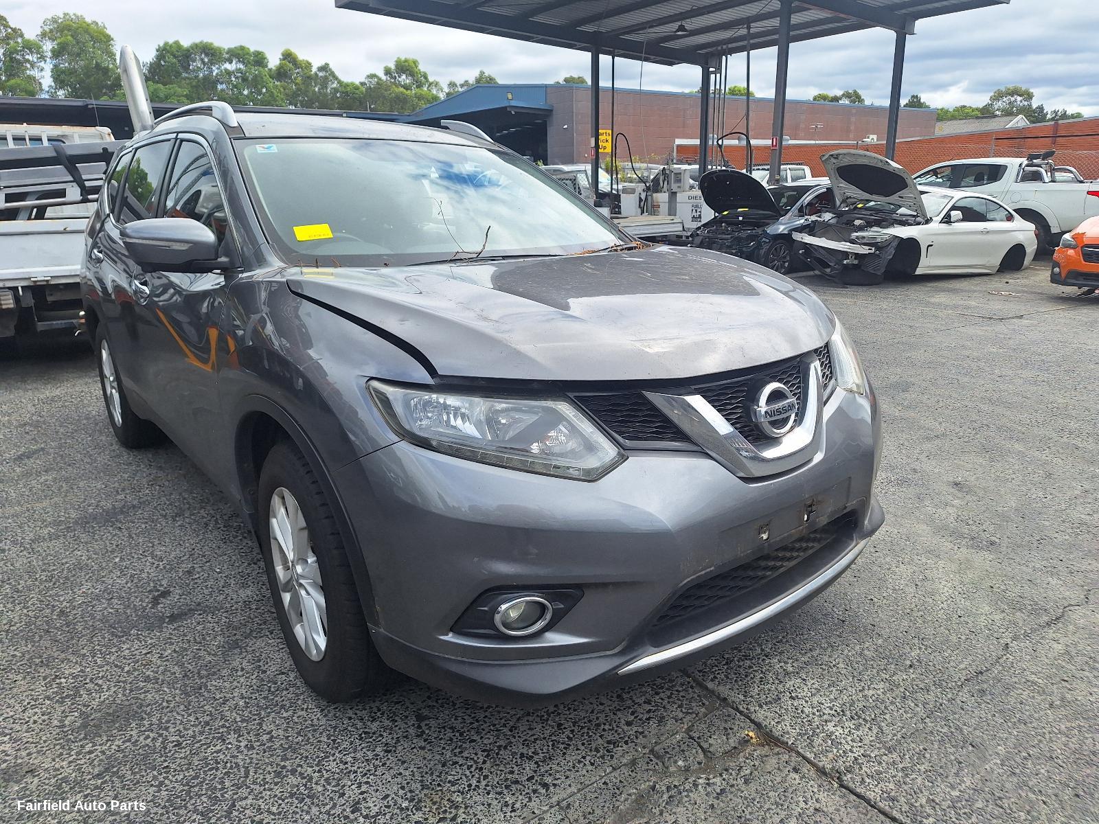 2014-2017 Nissan Xtrail Rear Garnish