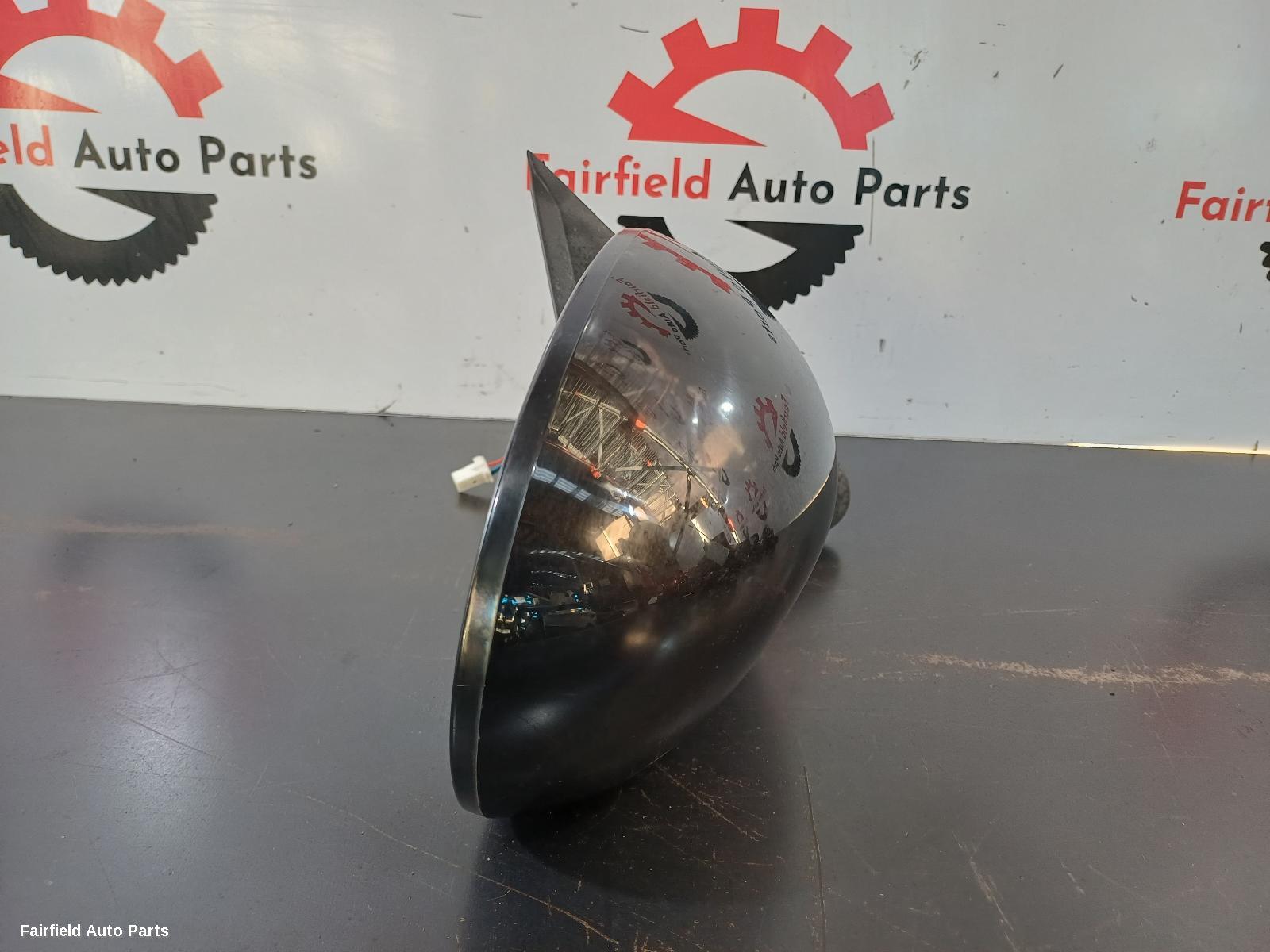 2010-2014 Nissan Juke Right Door Mirror