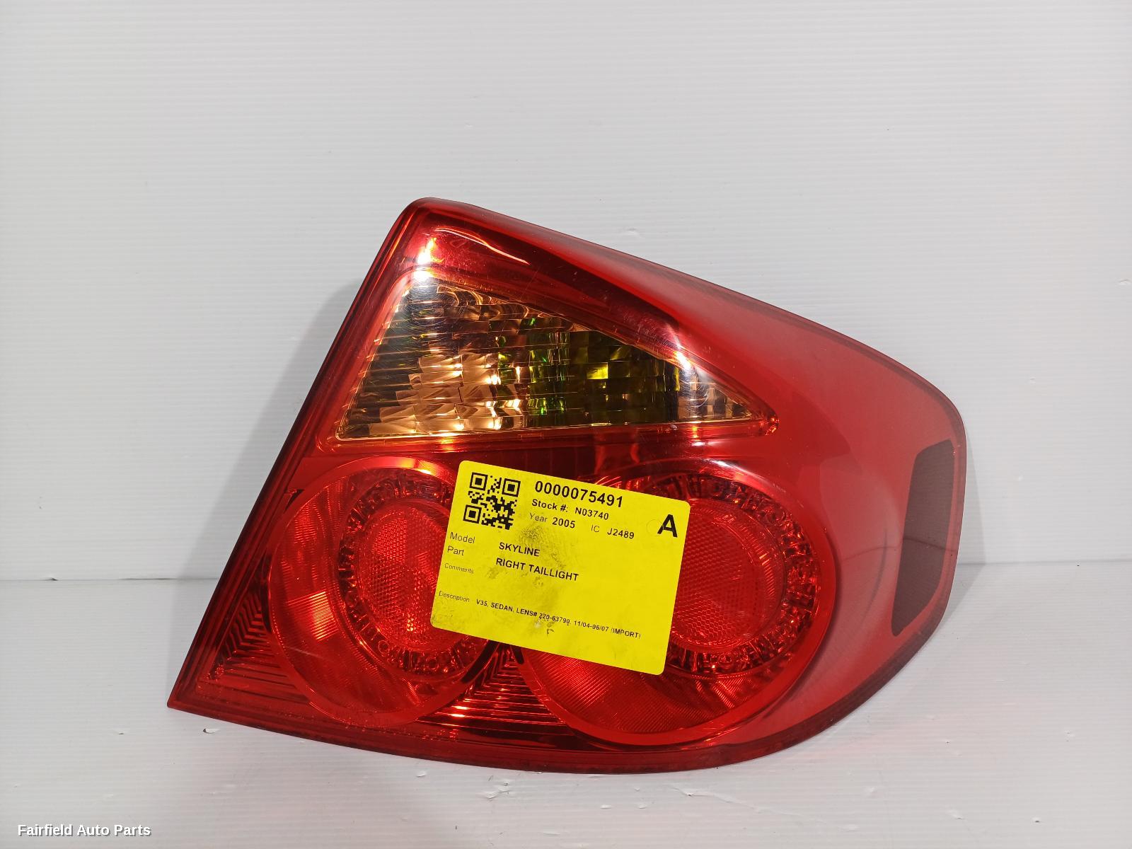 2004-2007 Nissan Skyline Right Taillight