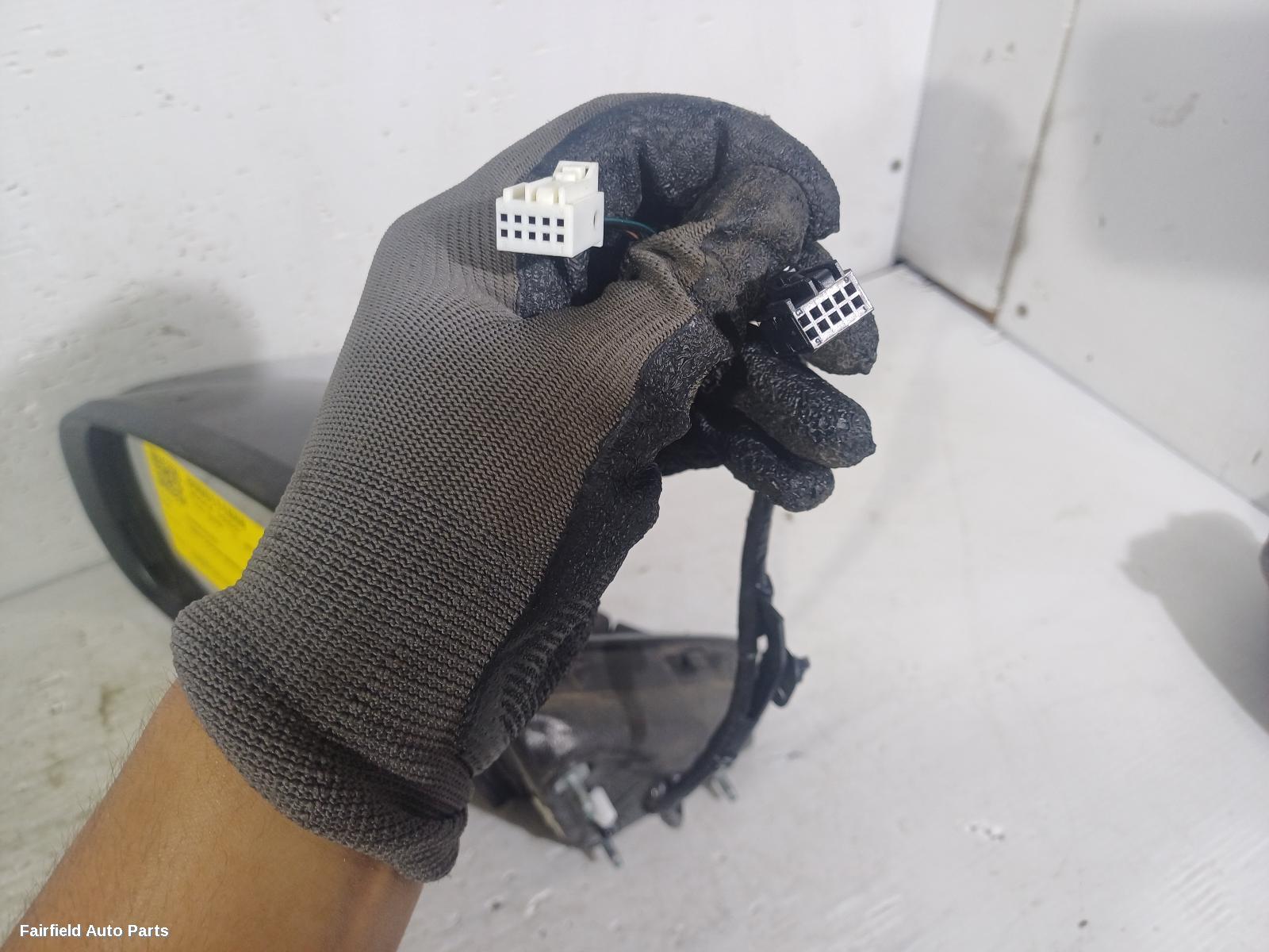 2014-2018 Jeep Cherokee Left Door Mirror