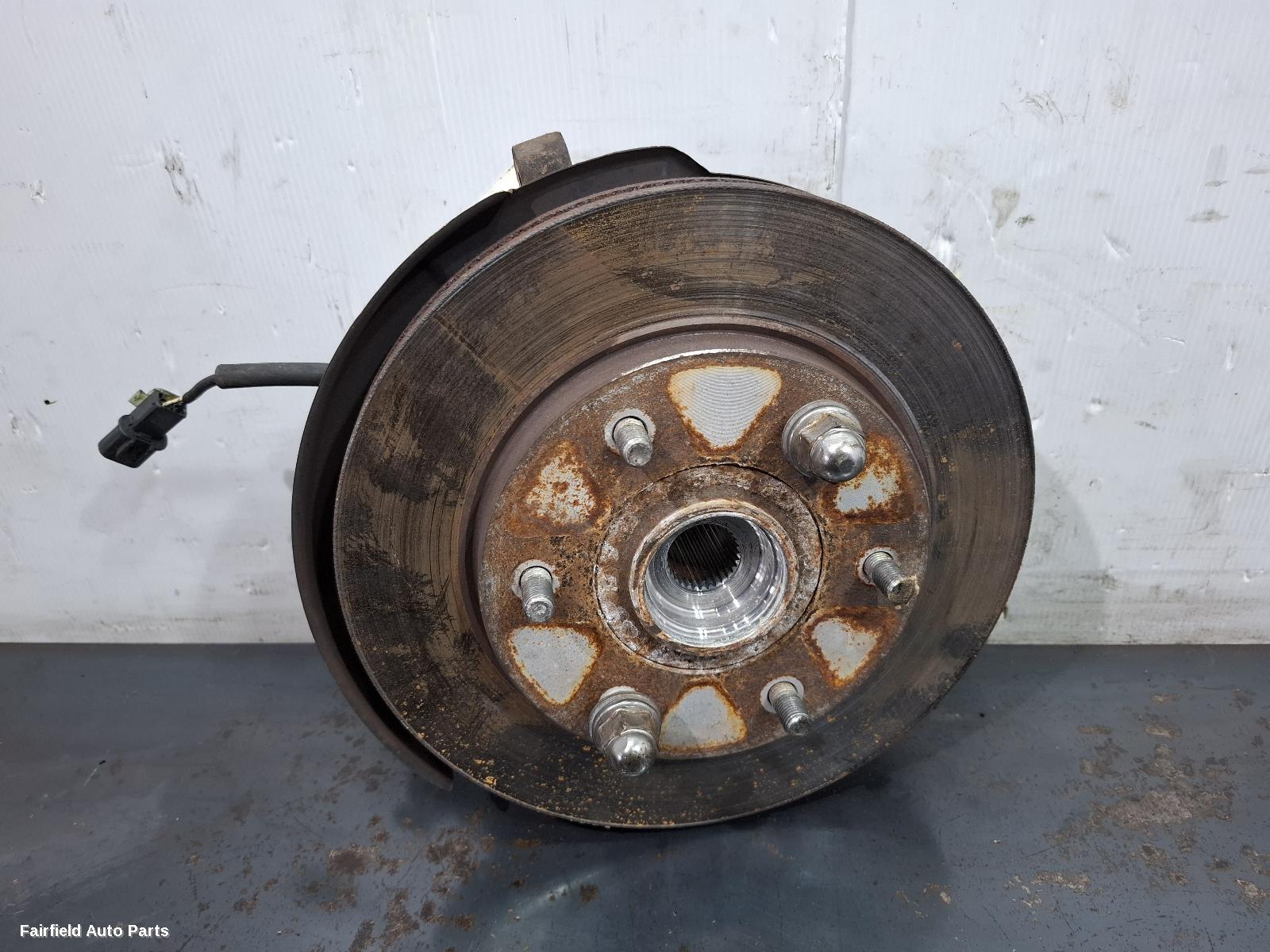 2006-2018 Mitsubishi Triton Right Front Hub Assembly