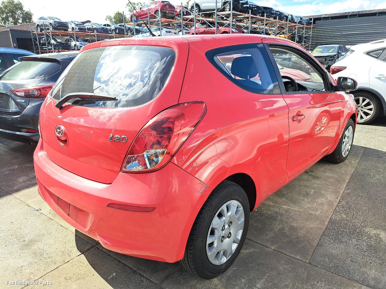 2014 Hyundai I20 Left Taillight