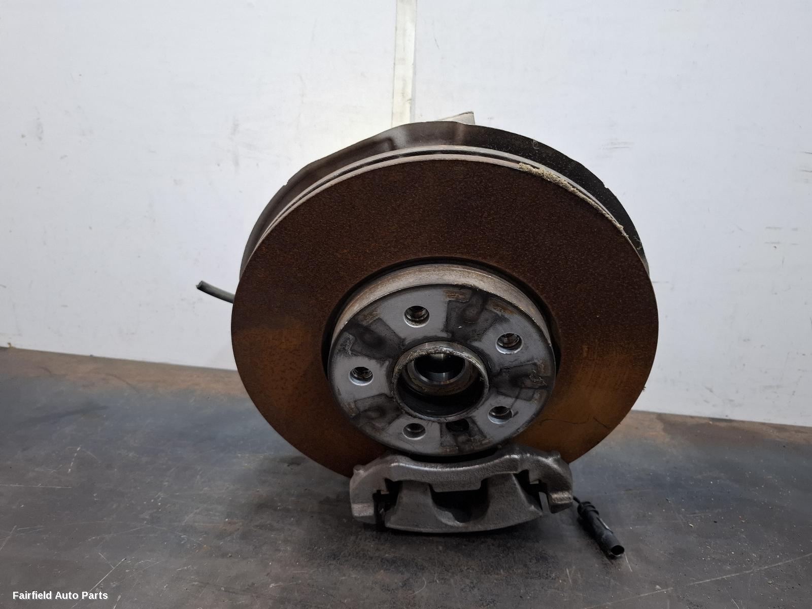 2019-2023 Bmw 1 Series Left Front Hub Assembly