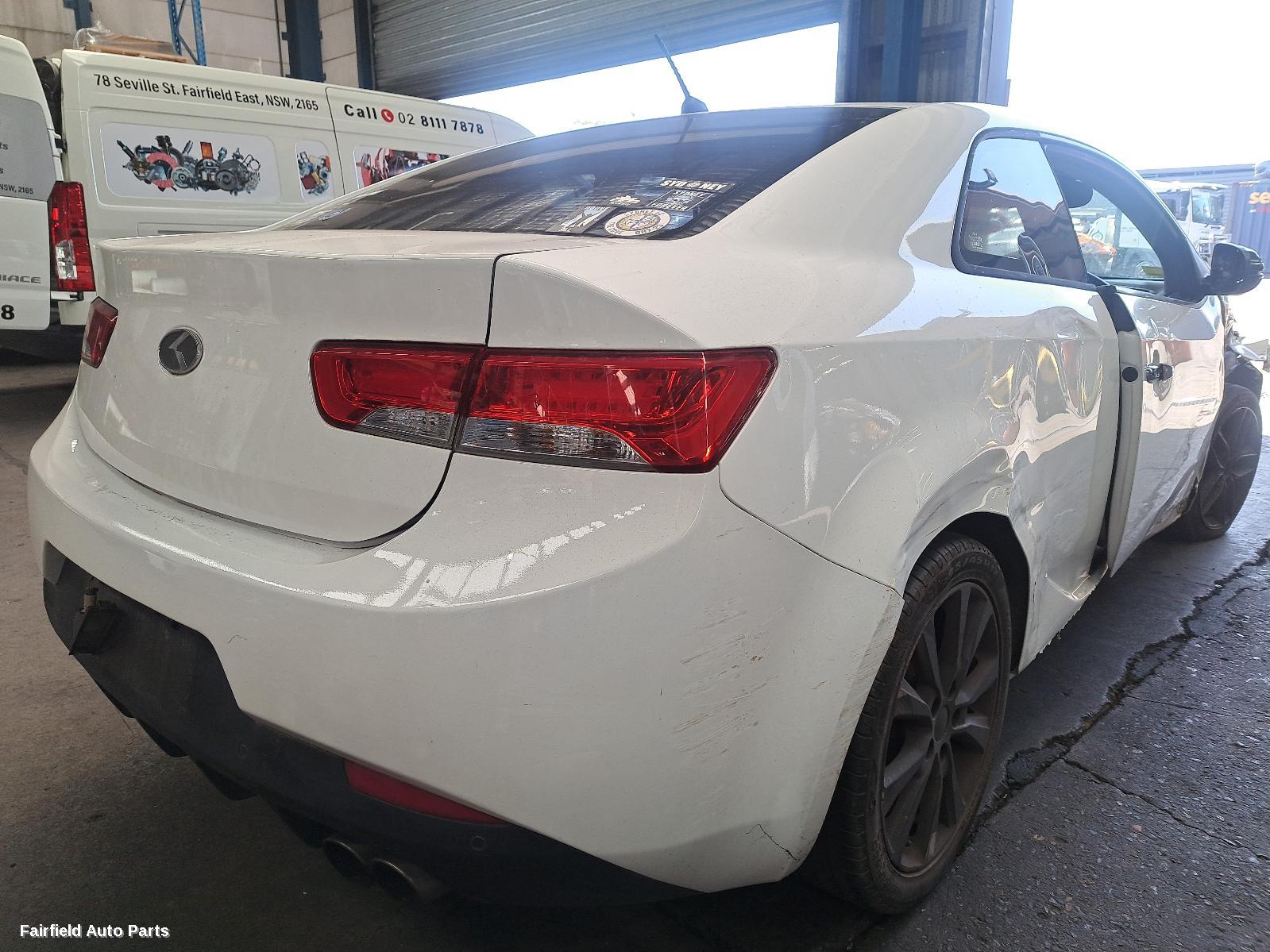 2011 Kia Cerato Right Taillight