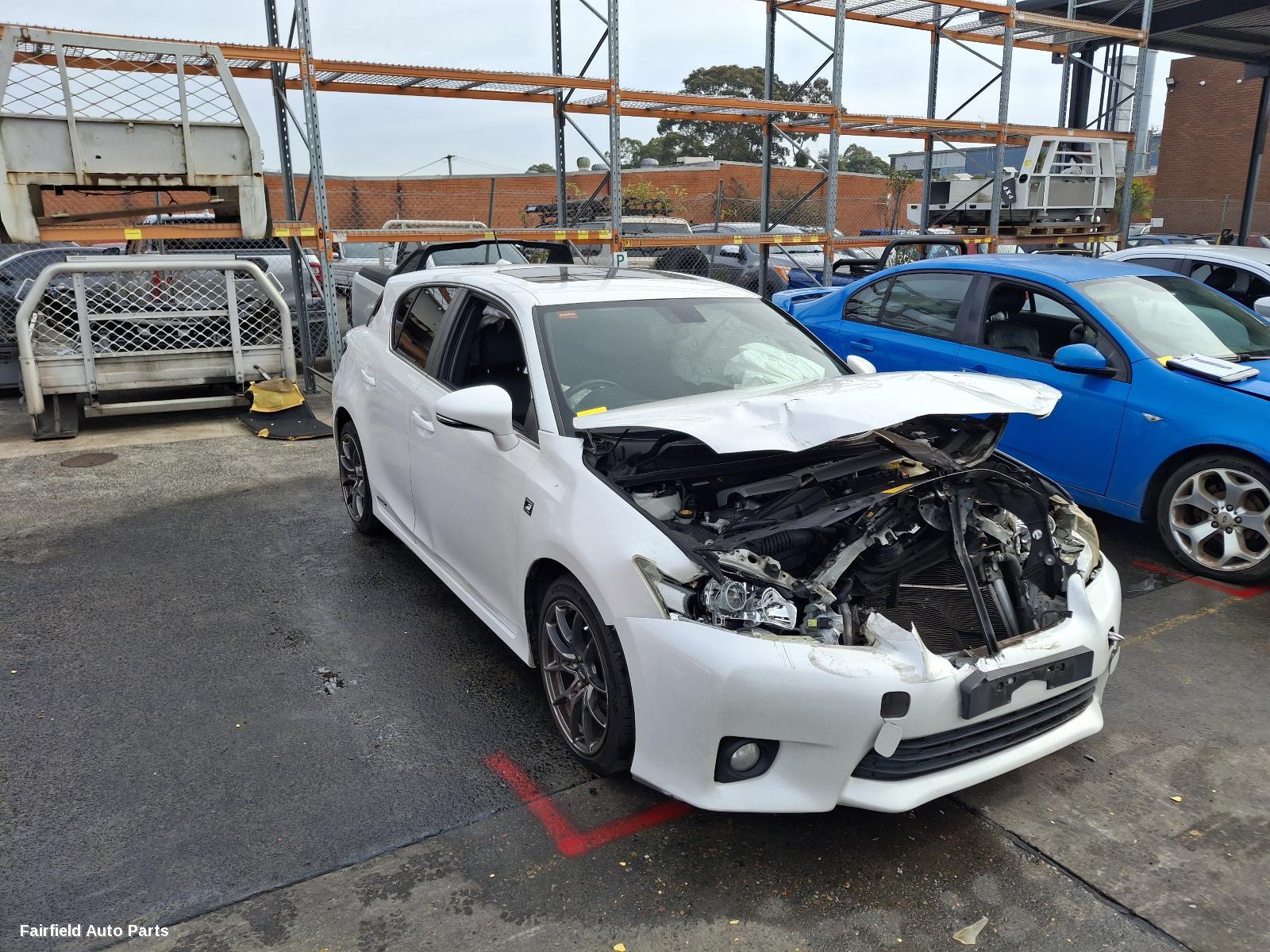 2011 Lexus Ct200h Left Front Hub Assembly