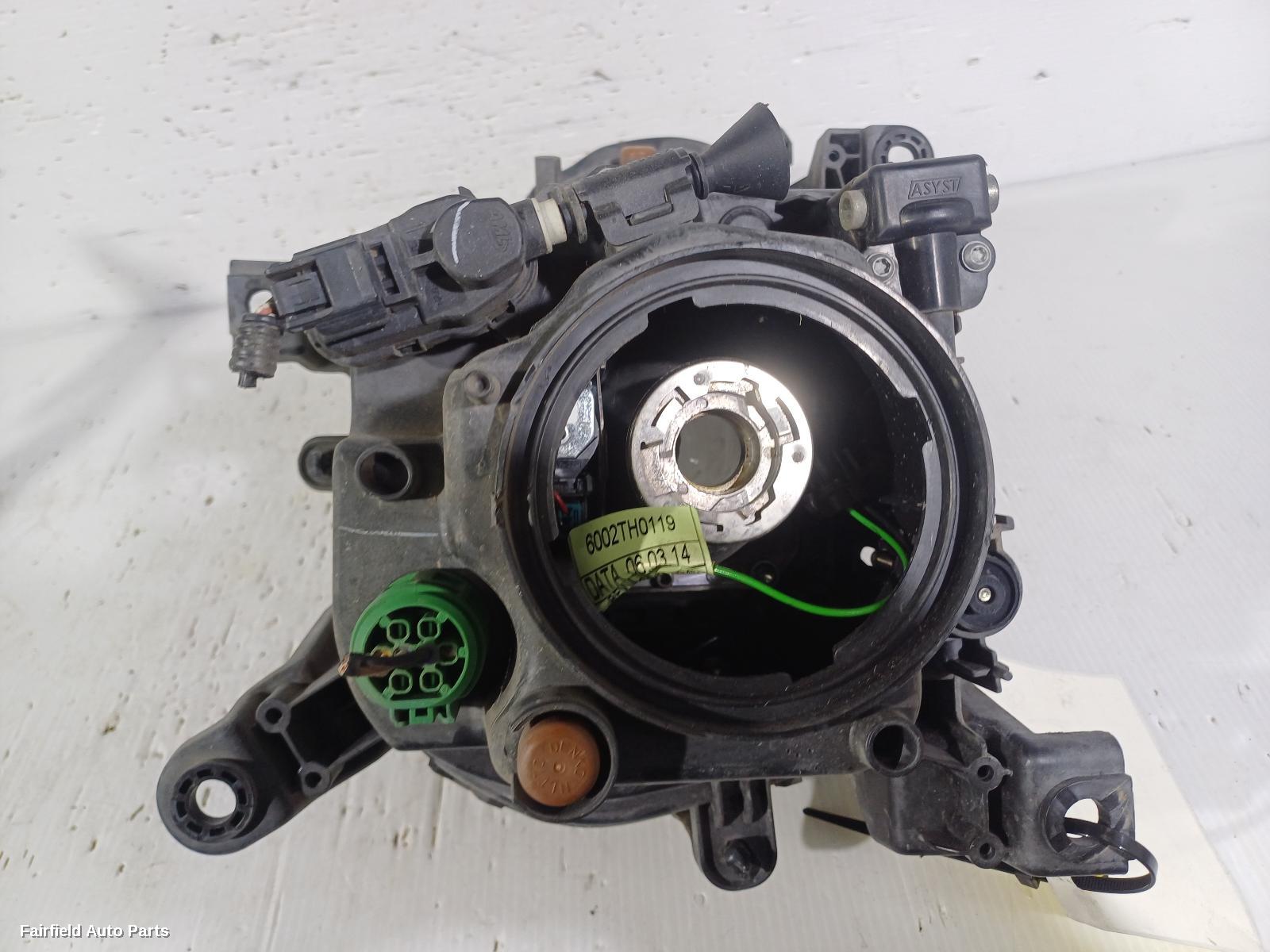 2014-2018 Jeep Cherokee Right Headlamp