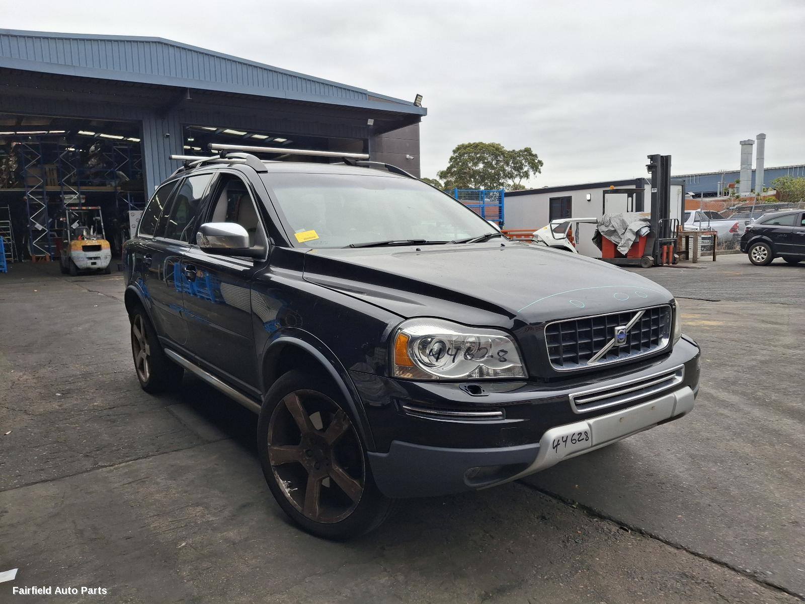 2011 Volvo Xc90 Left Guard