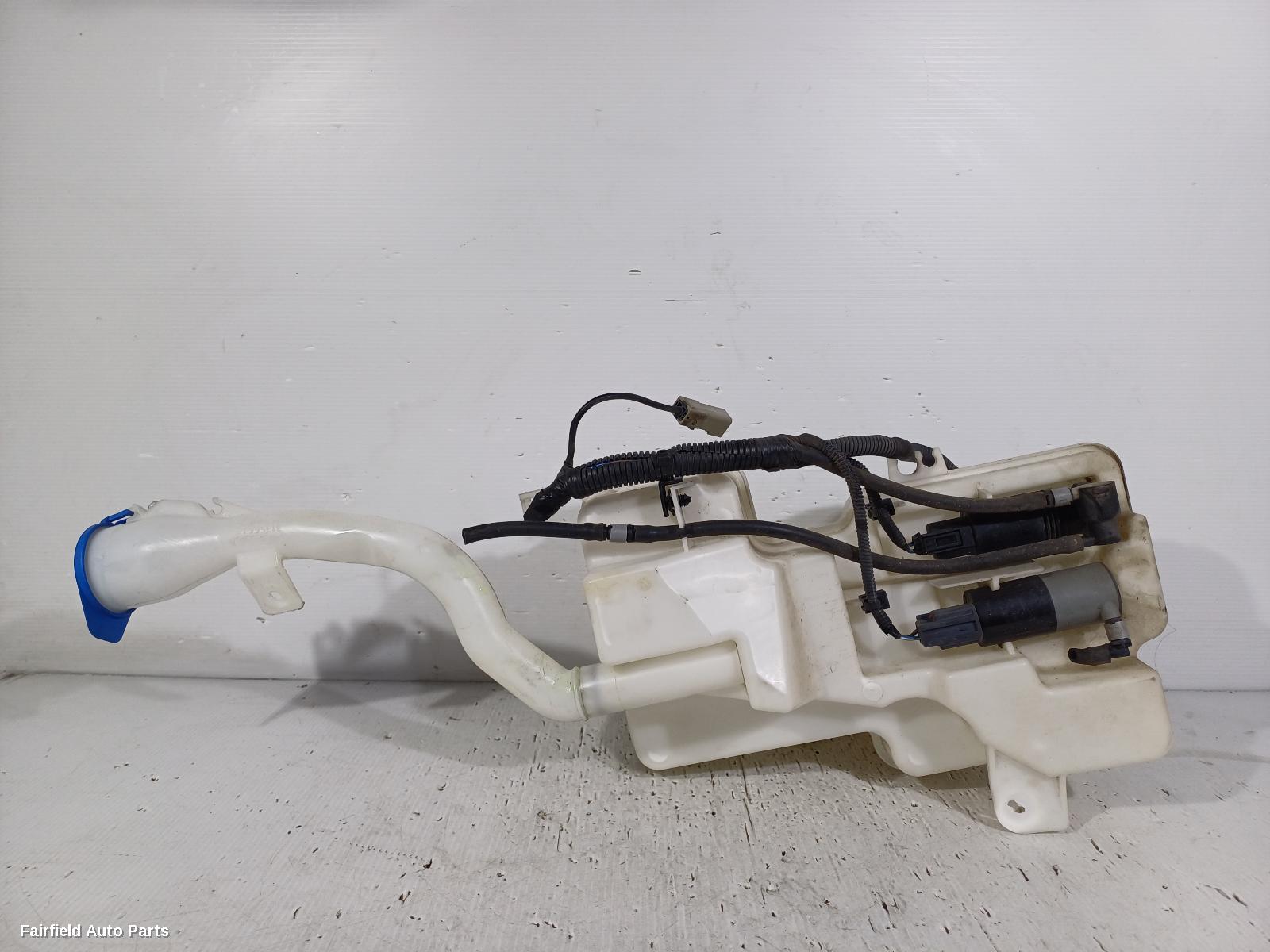 2018-2026 Volvo Xc40 Washer Bottle