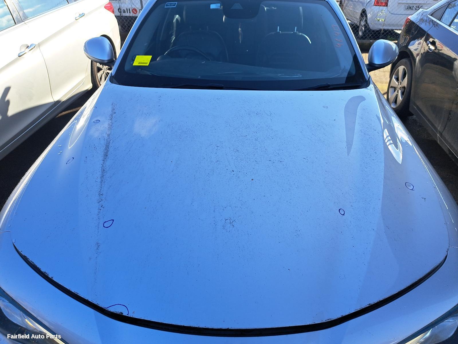 2017 Alfa Romeo Giulia Left Front Door