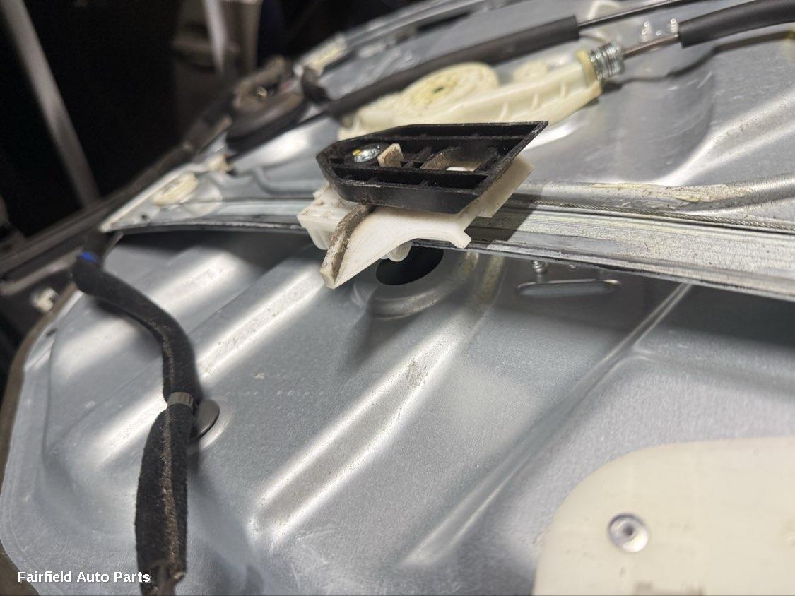 2012-2014 Kia Sorento Left Front Window Reg Motor