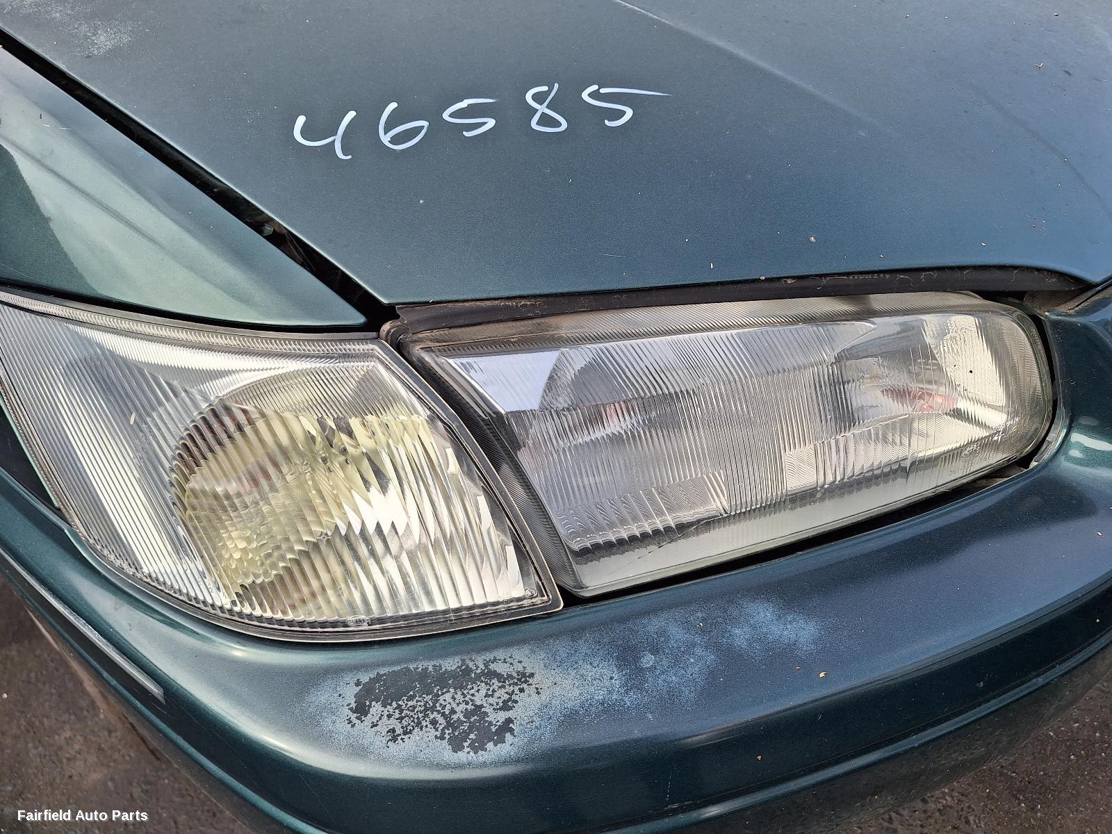 2000 Toyota Camry Right Taillight