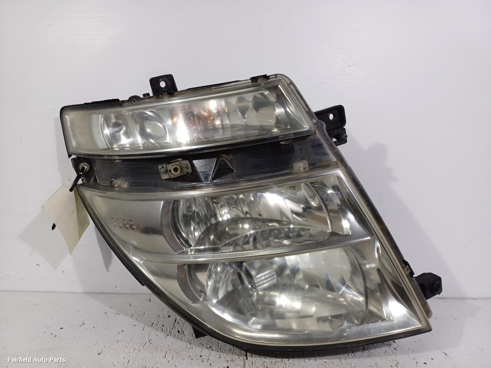 2002 Nissan Elgrand Right Headlamp