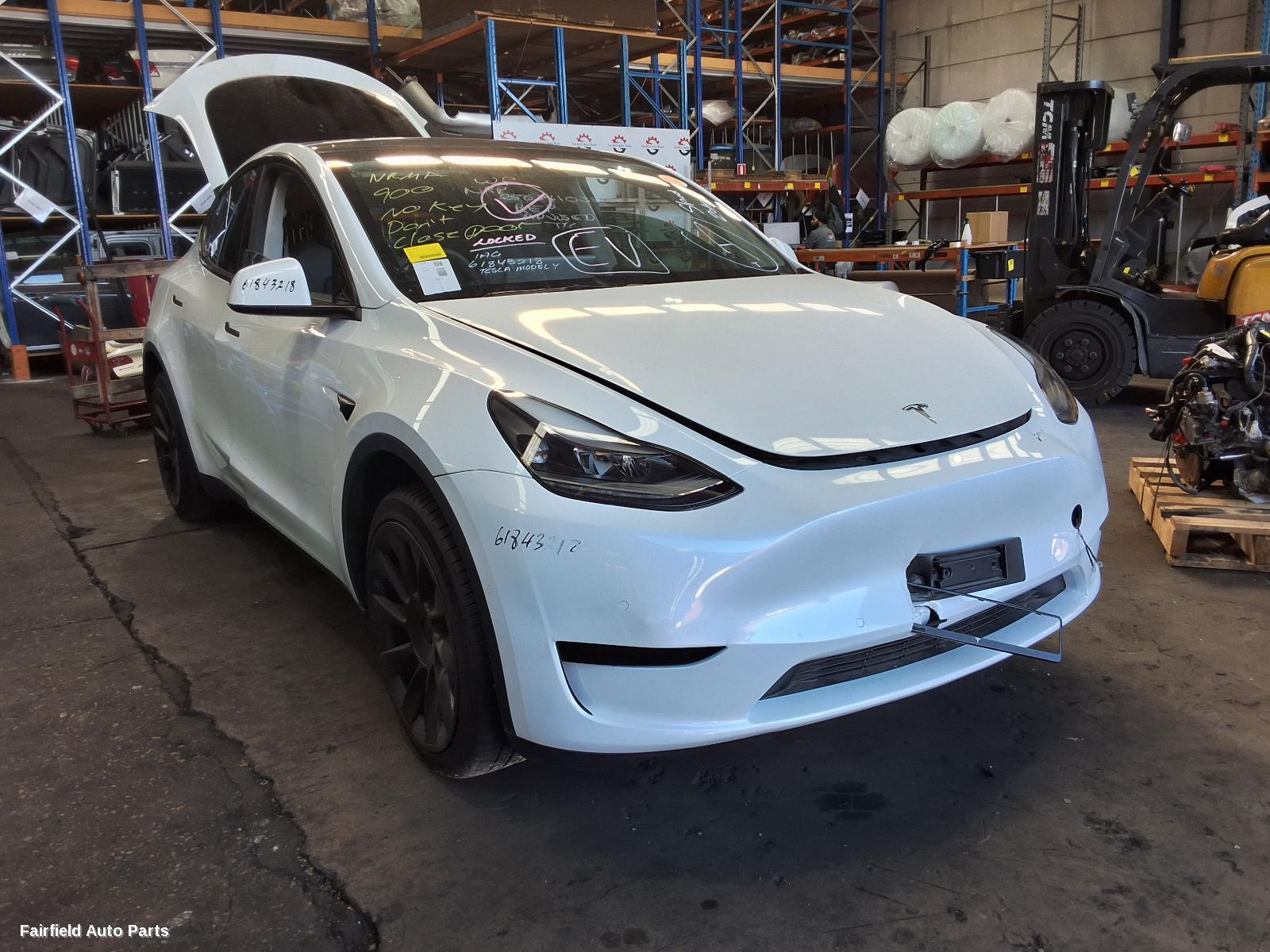 2024 Tesla Model Y Left Taillight