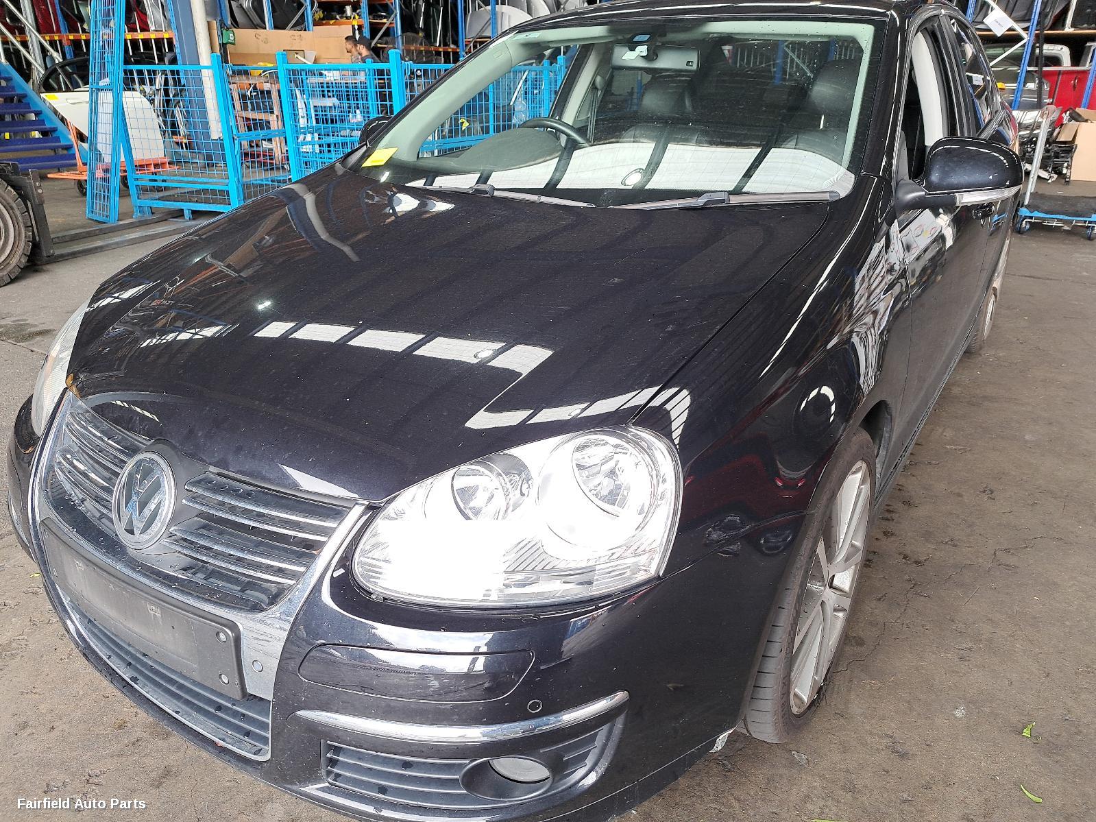 2009 Volkswagen Jetta Left Headlamp