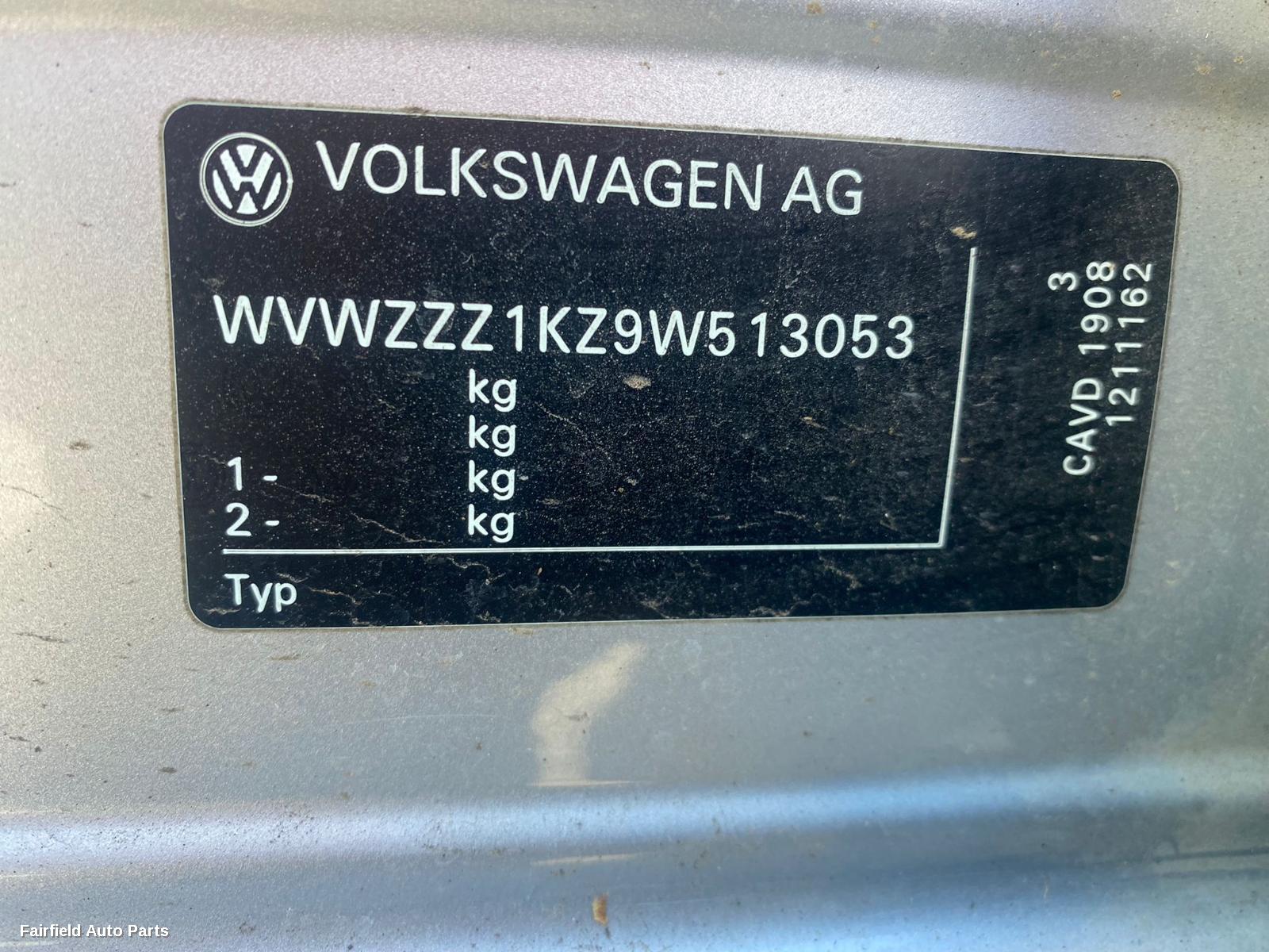 2009 Volkswagen Golf Left Taillight