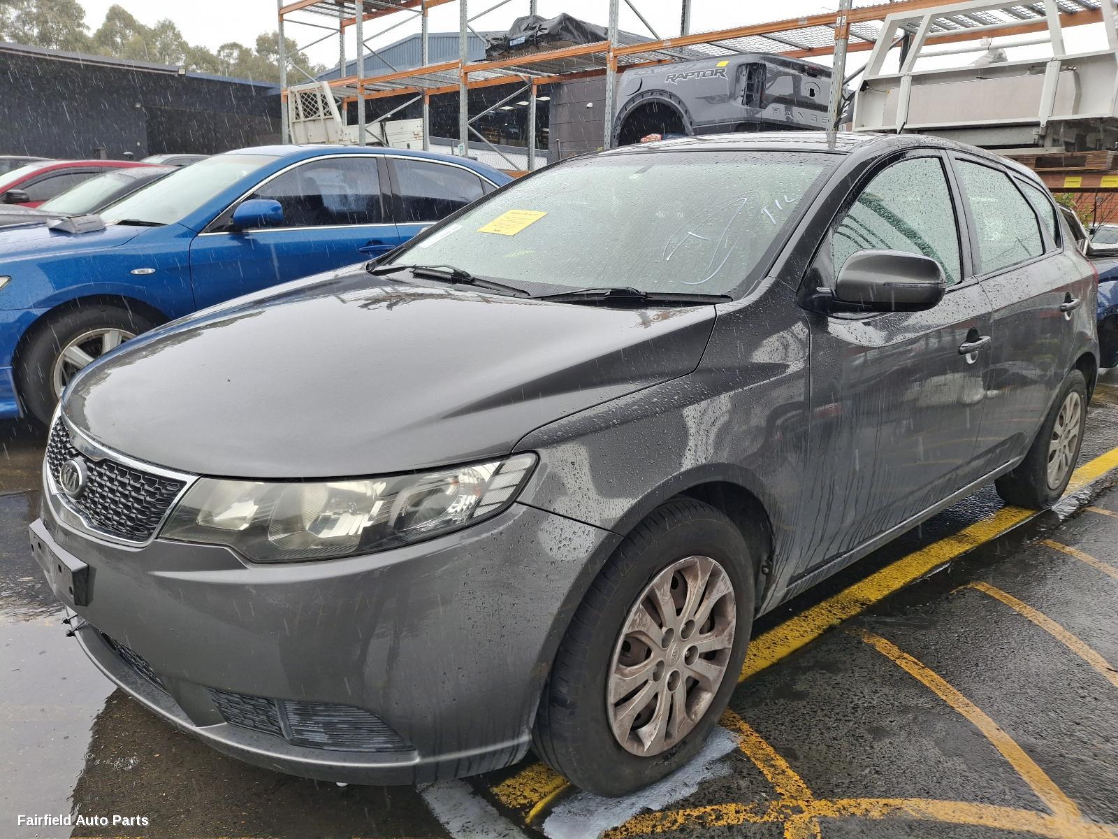 2013 Kia Cerato Left Taillight