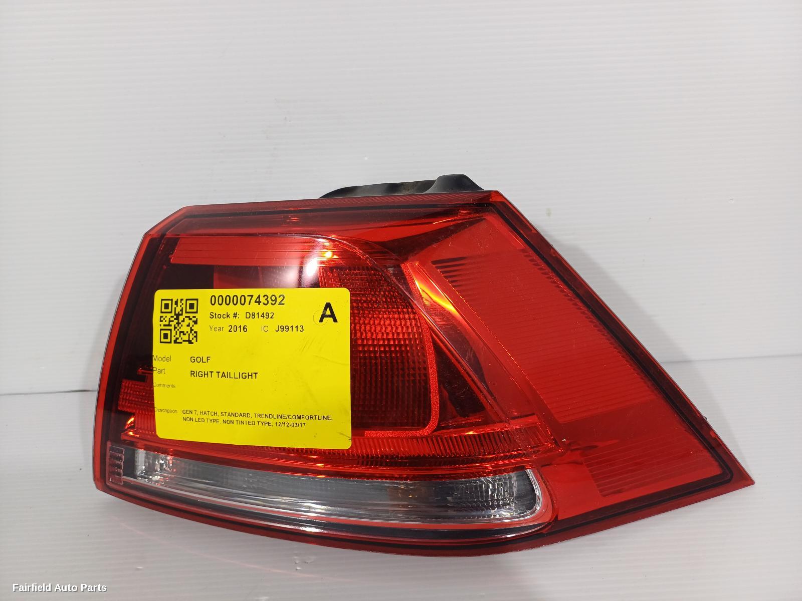 2016 Volkswagen Golf Right Taillight