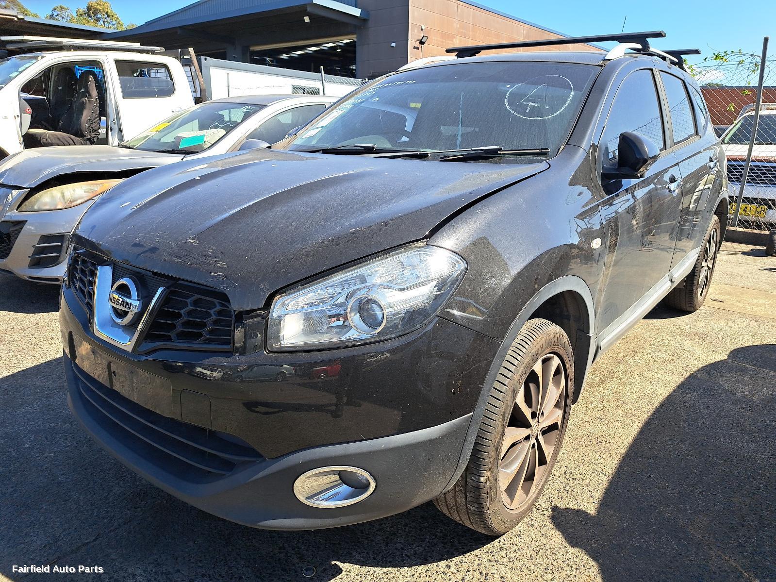 2010-2014 Nissan Dualis Left Front Door