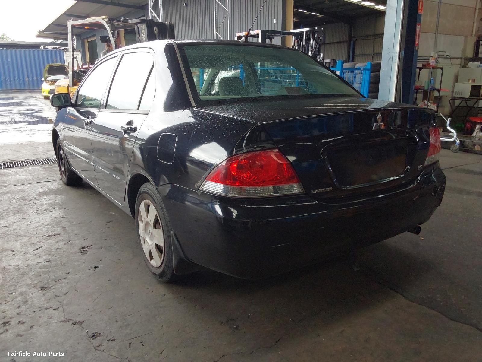 2005 Mitsubishi Lancer Left Guard