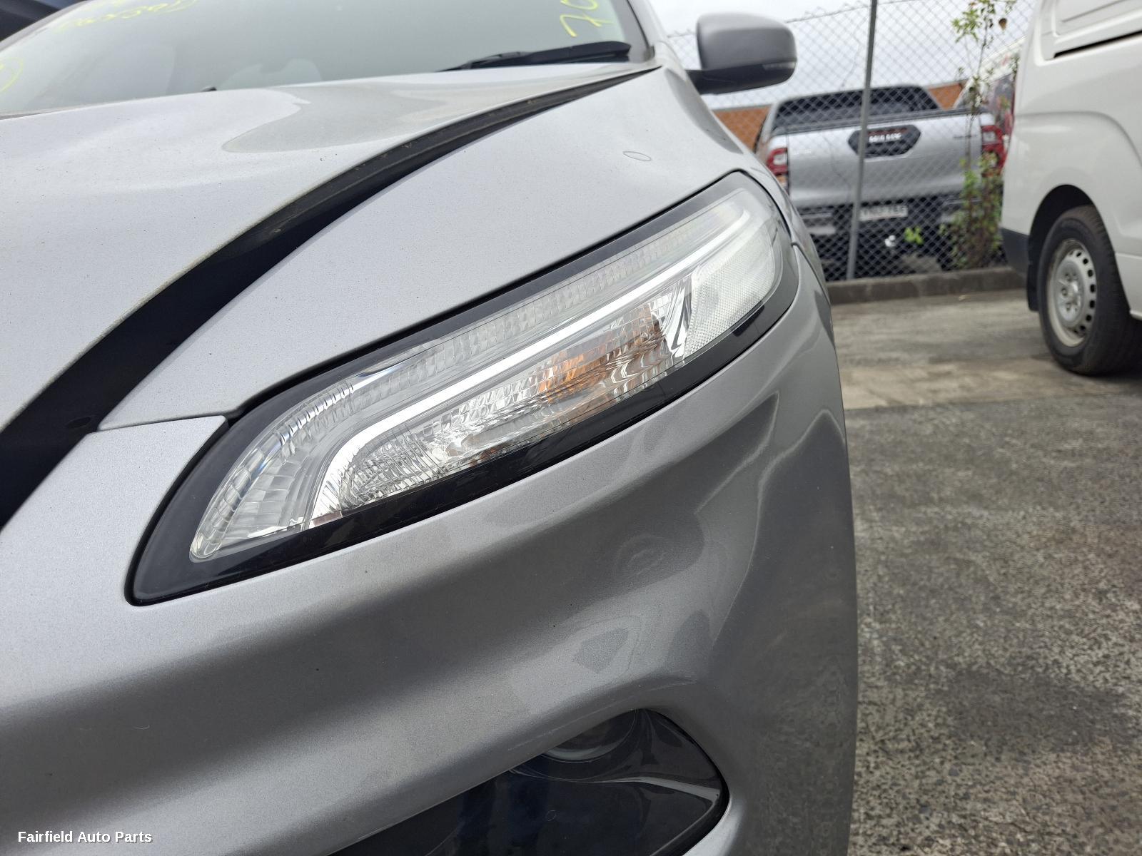 2017 Jeep Cherokee Left Indicator Fog Side