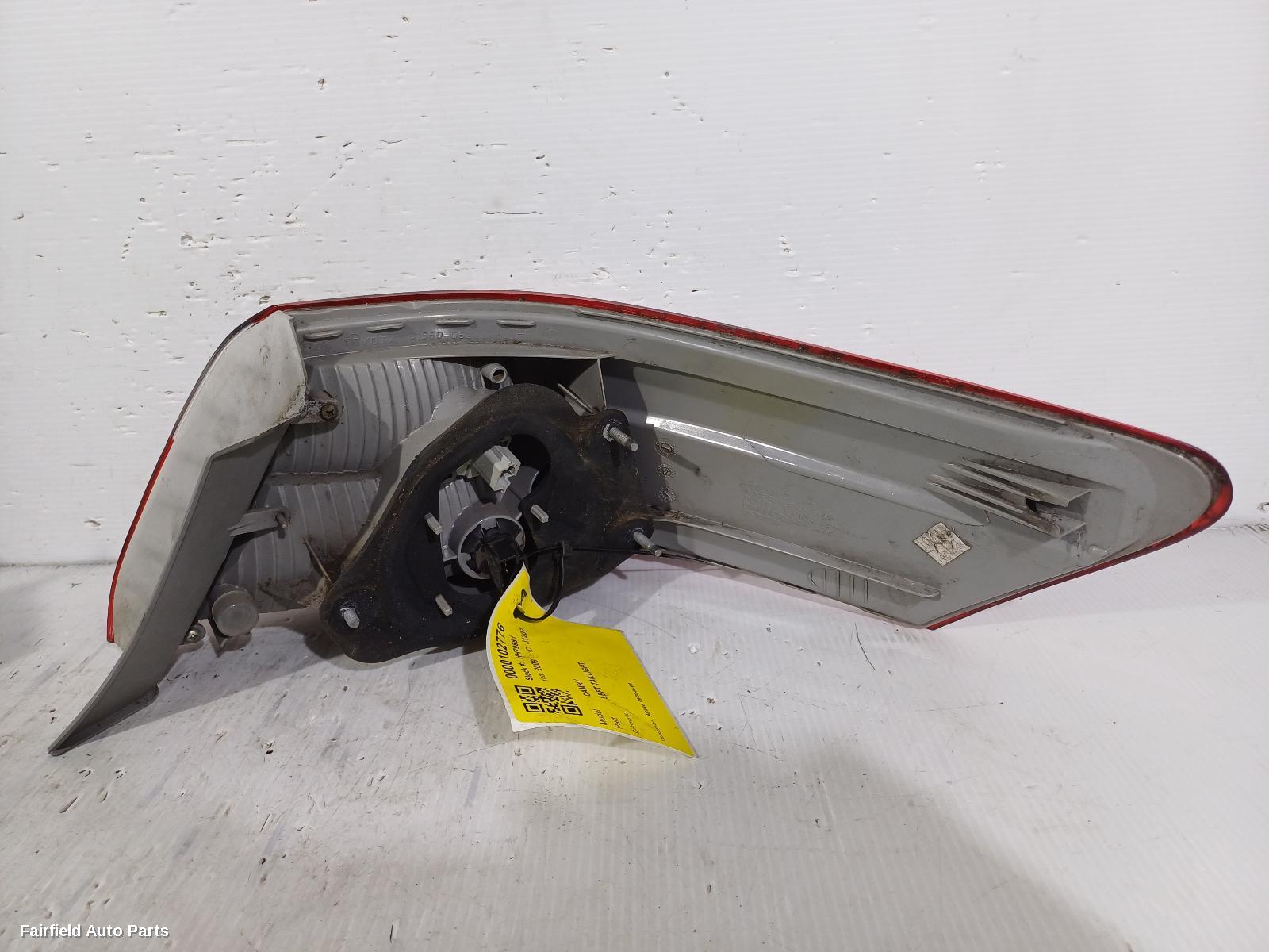 2009 Toyota Camry Left Taillight