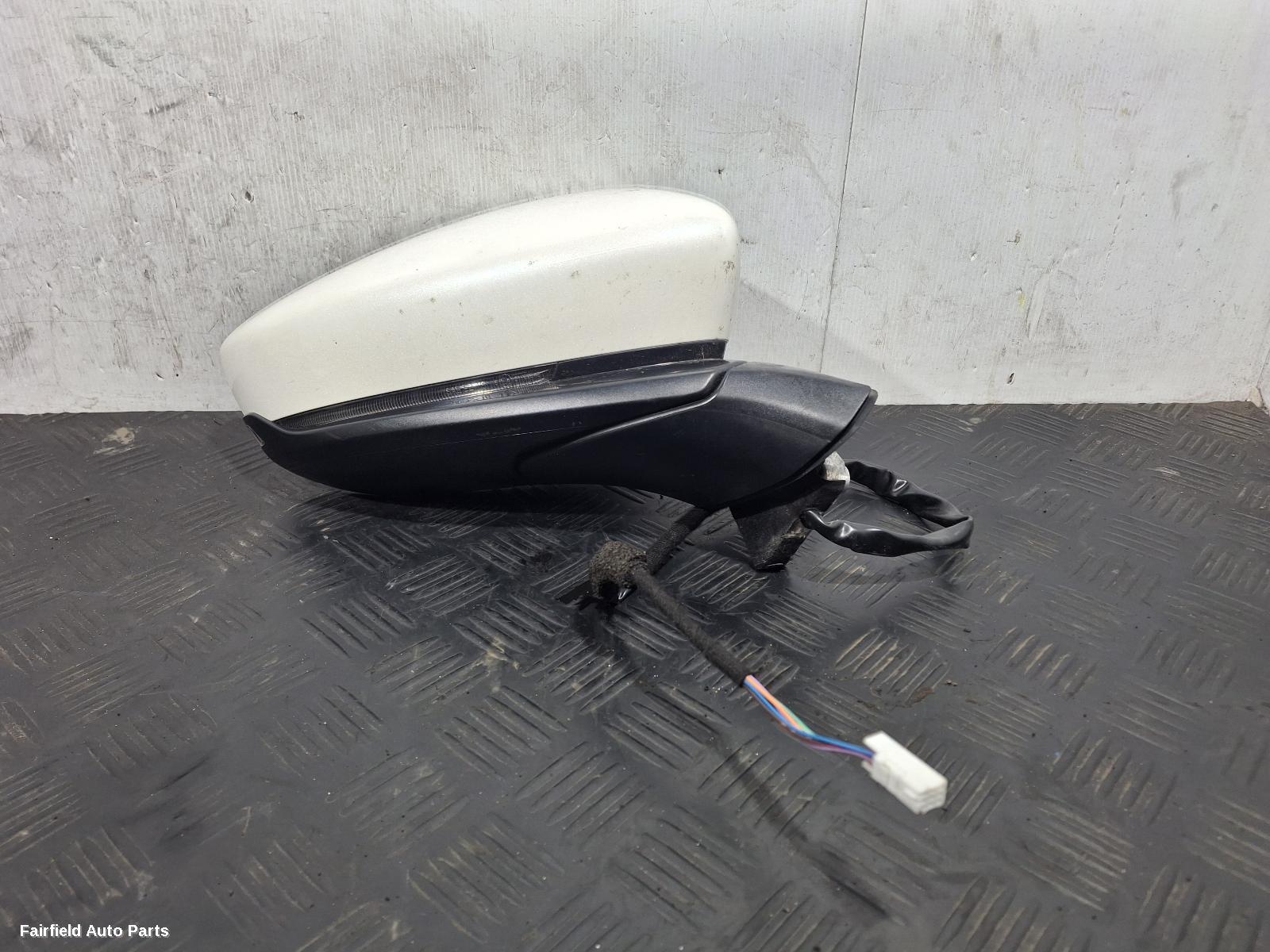2019-2025 Mazda Cx30 Right Door Mirror