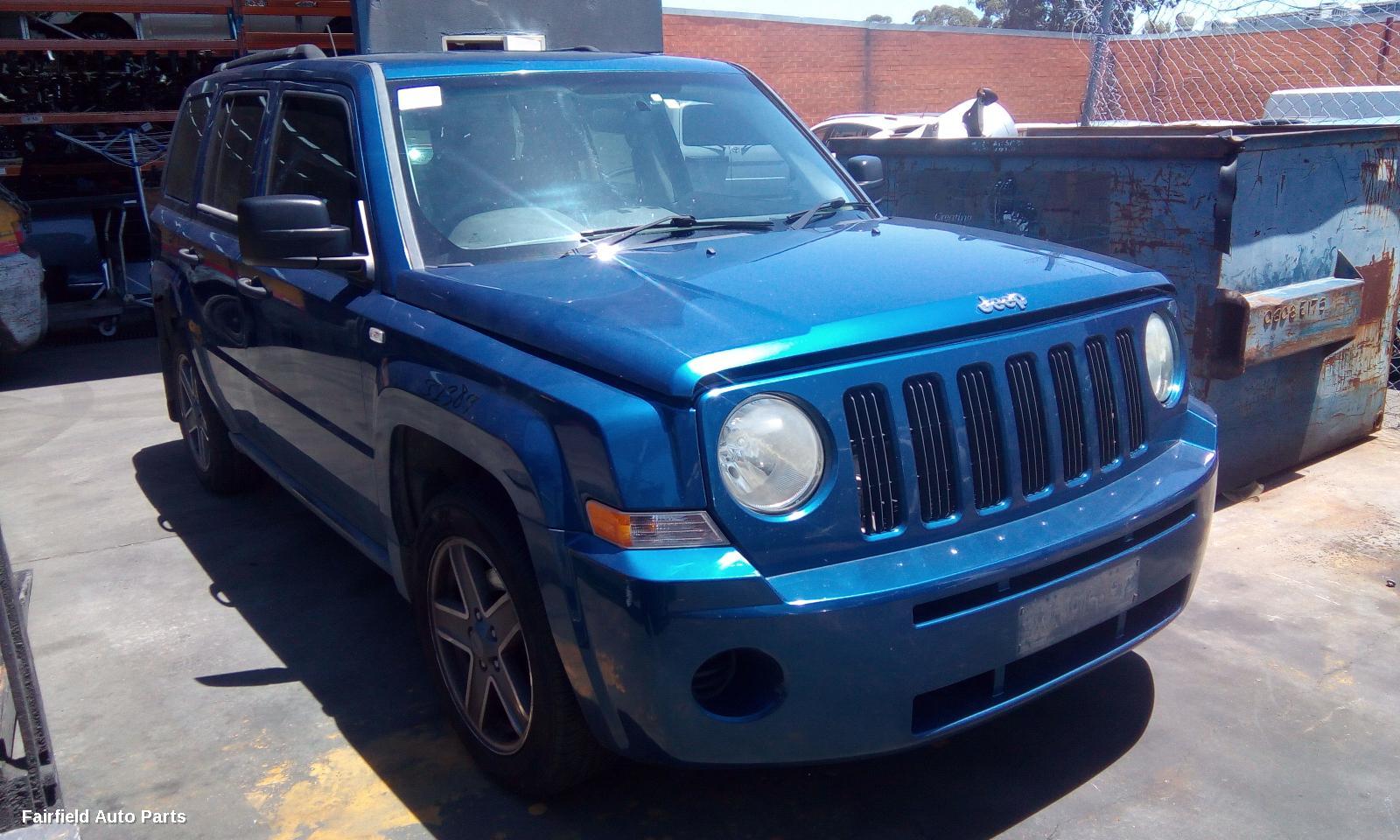 2009-2016 Jeep Patriot Right Front Door