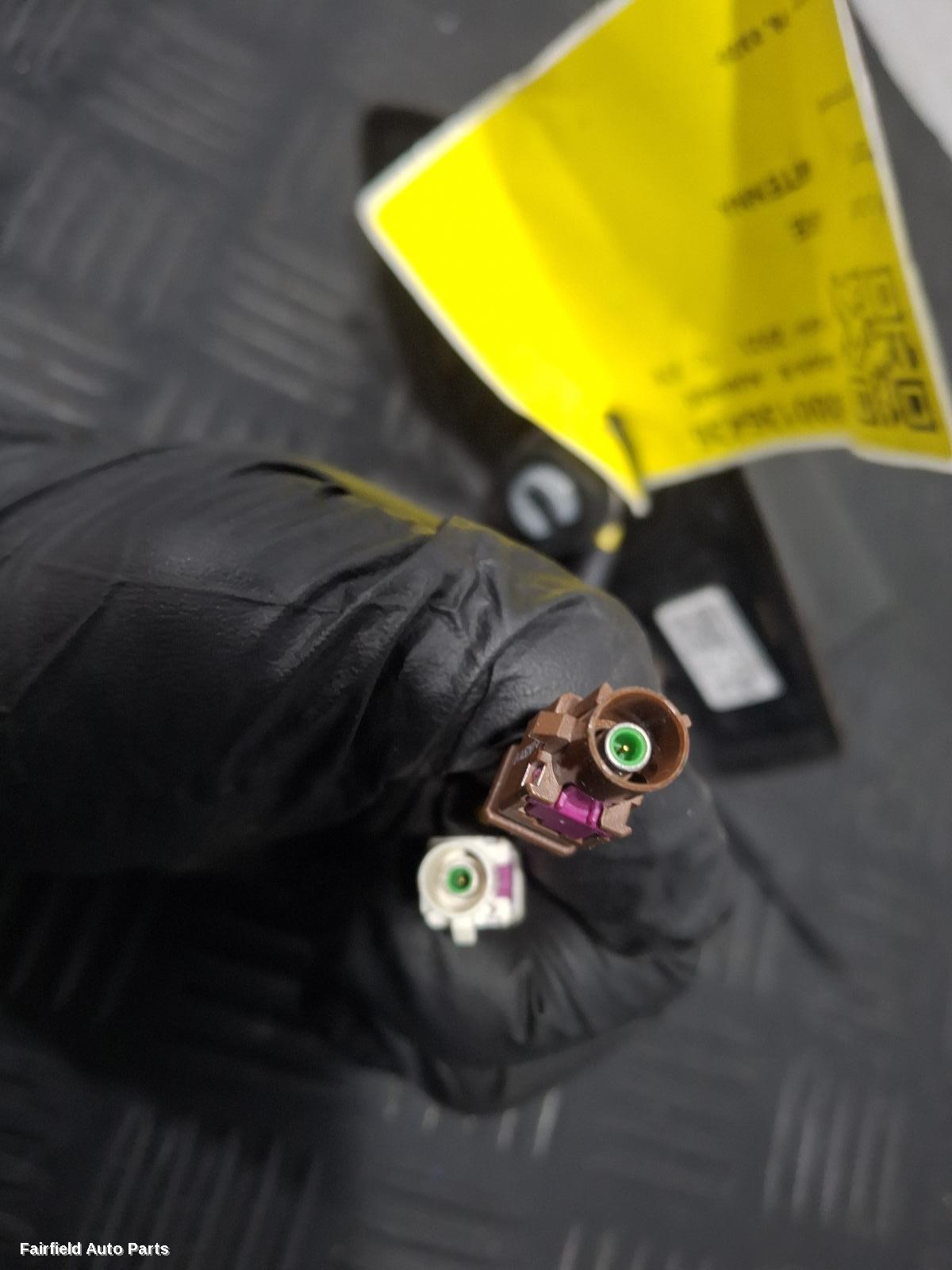 2020-2026 Nissan Juke Antenna