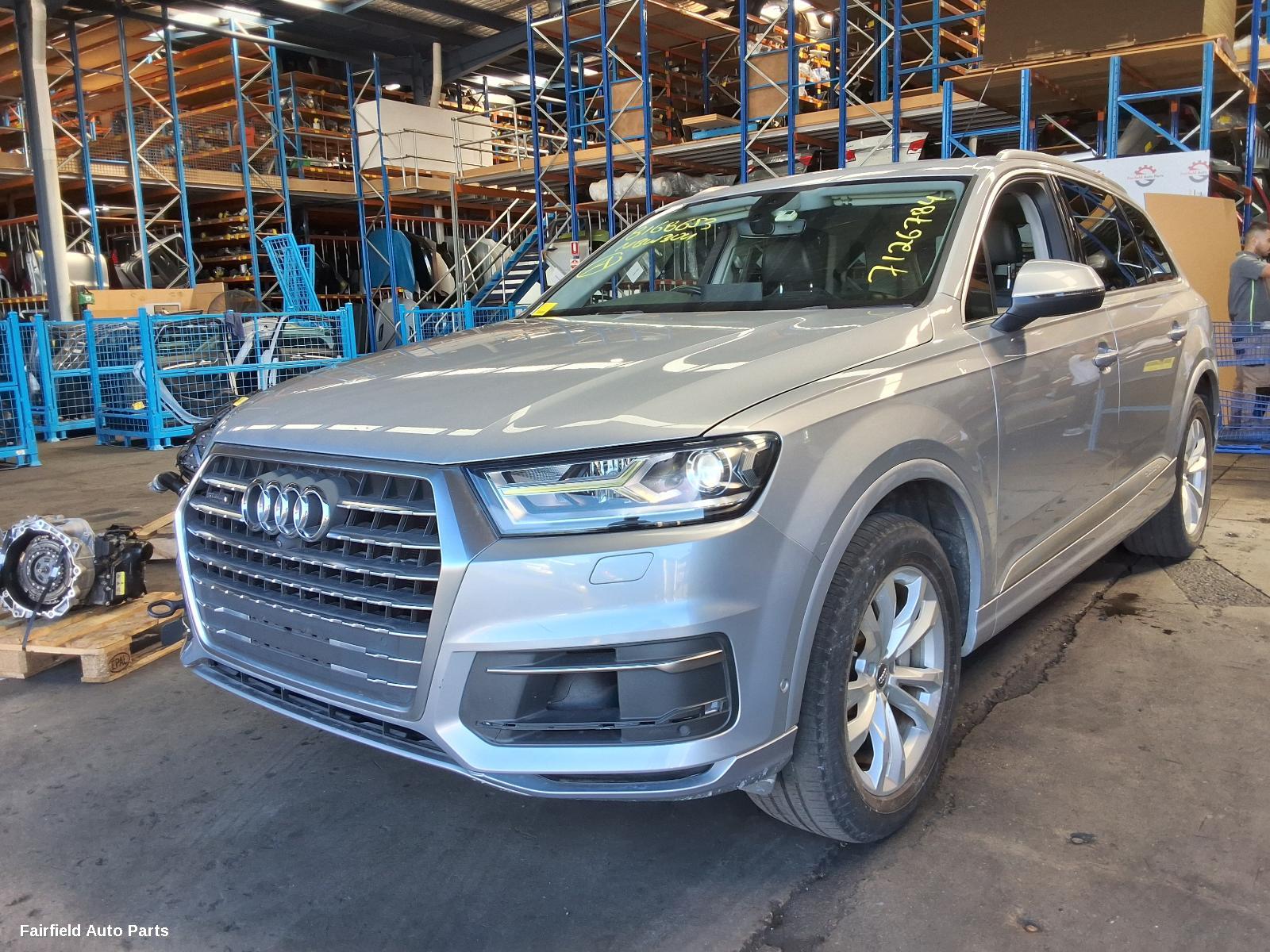 2017 Audi Q7 Right Headlamp