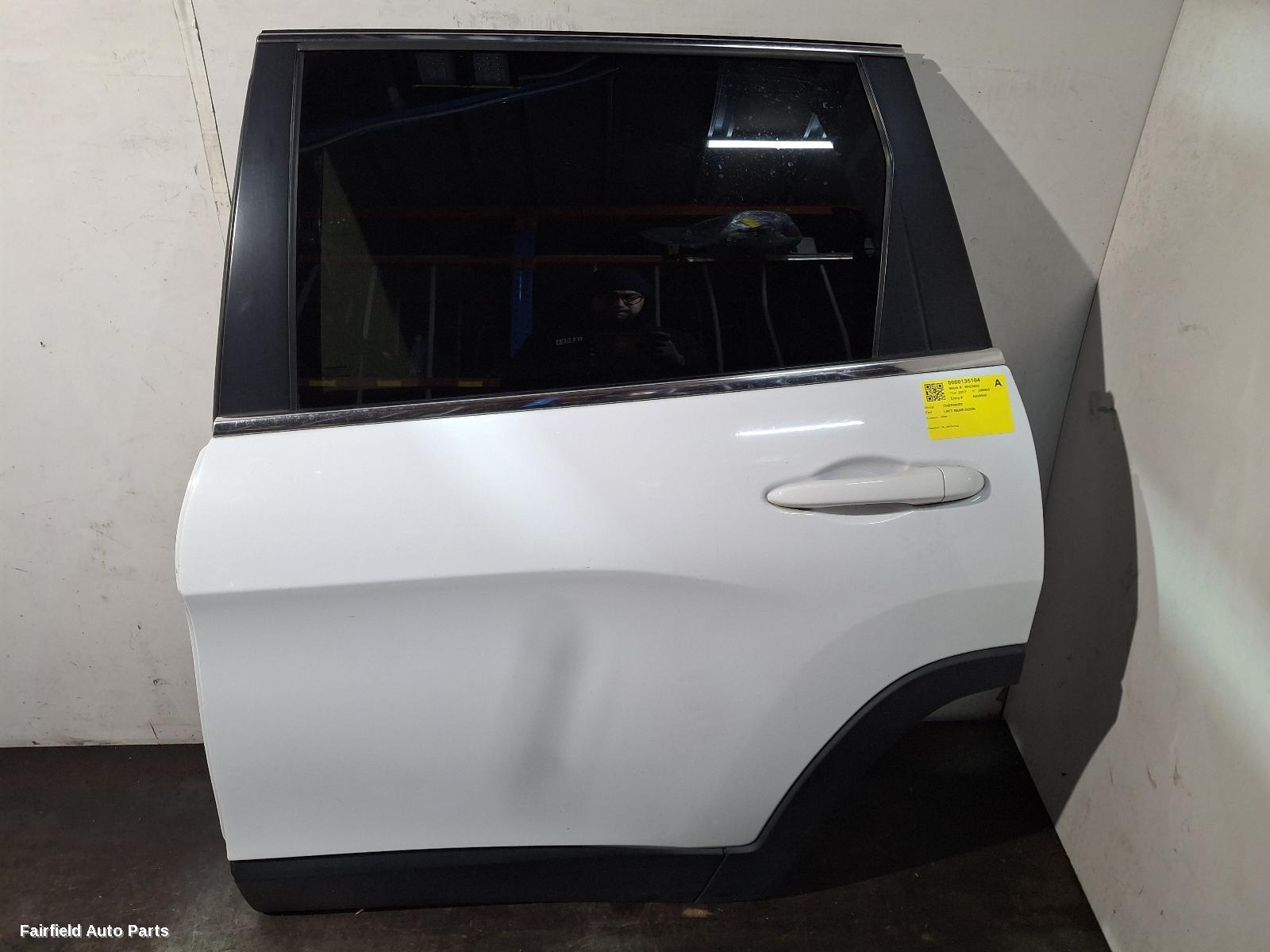 2014-2022 Jeep Cherokee Left Rear Door Sliding