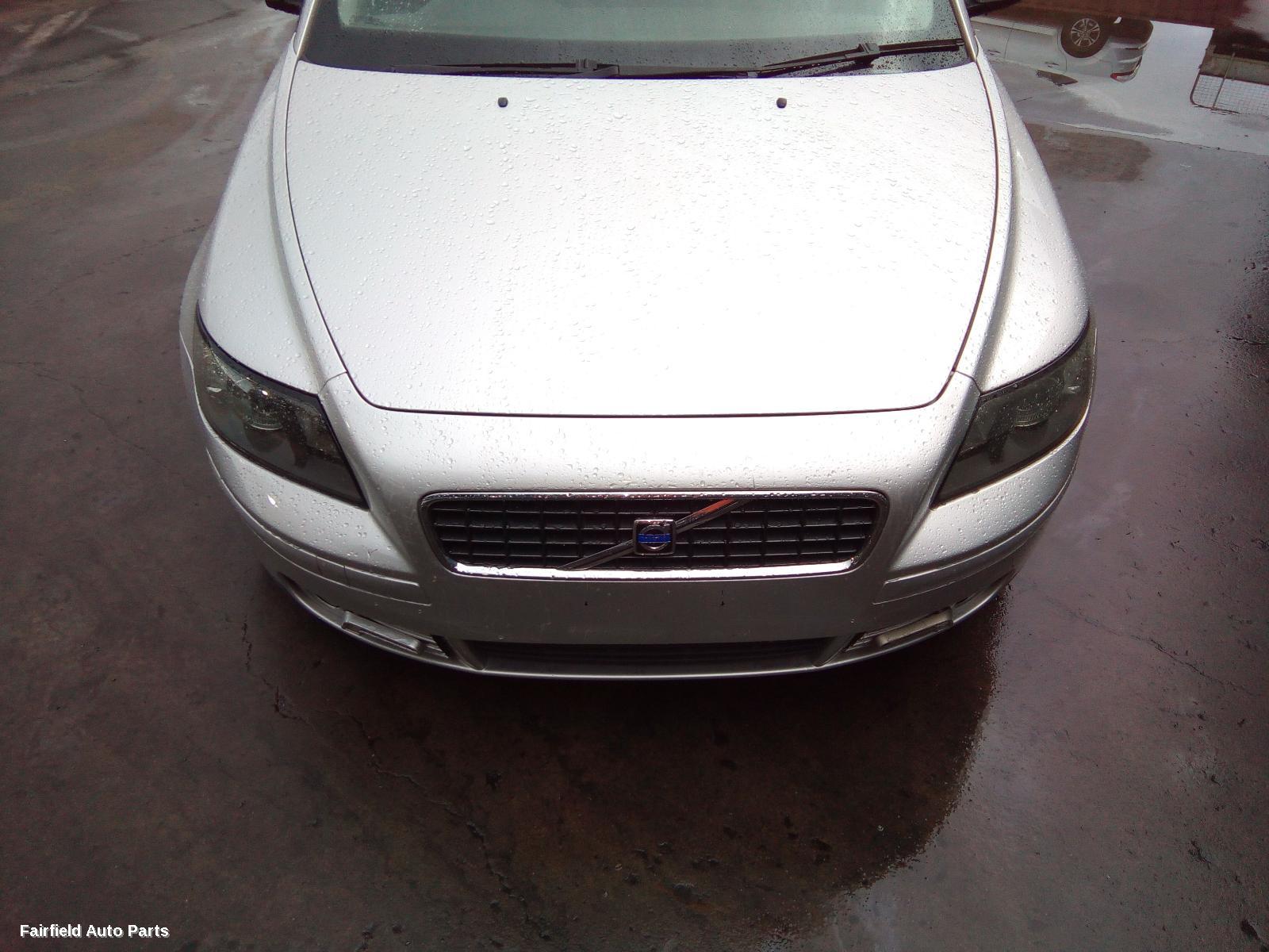 2005 Volvo S40 Radiator