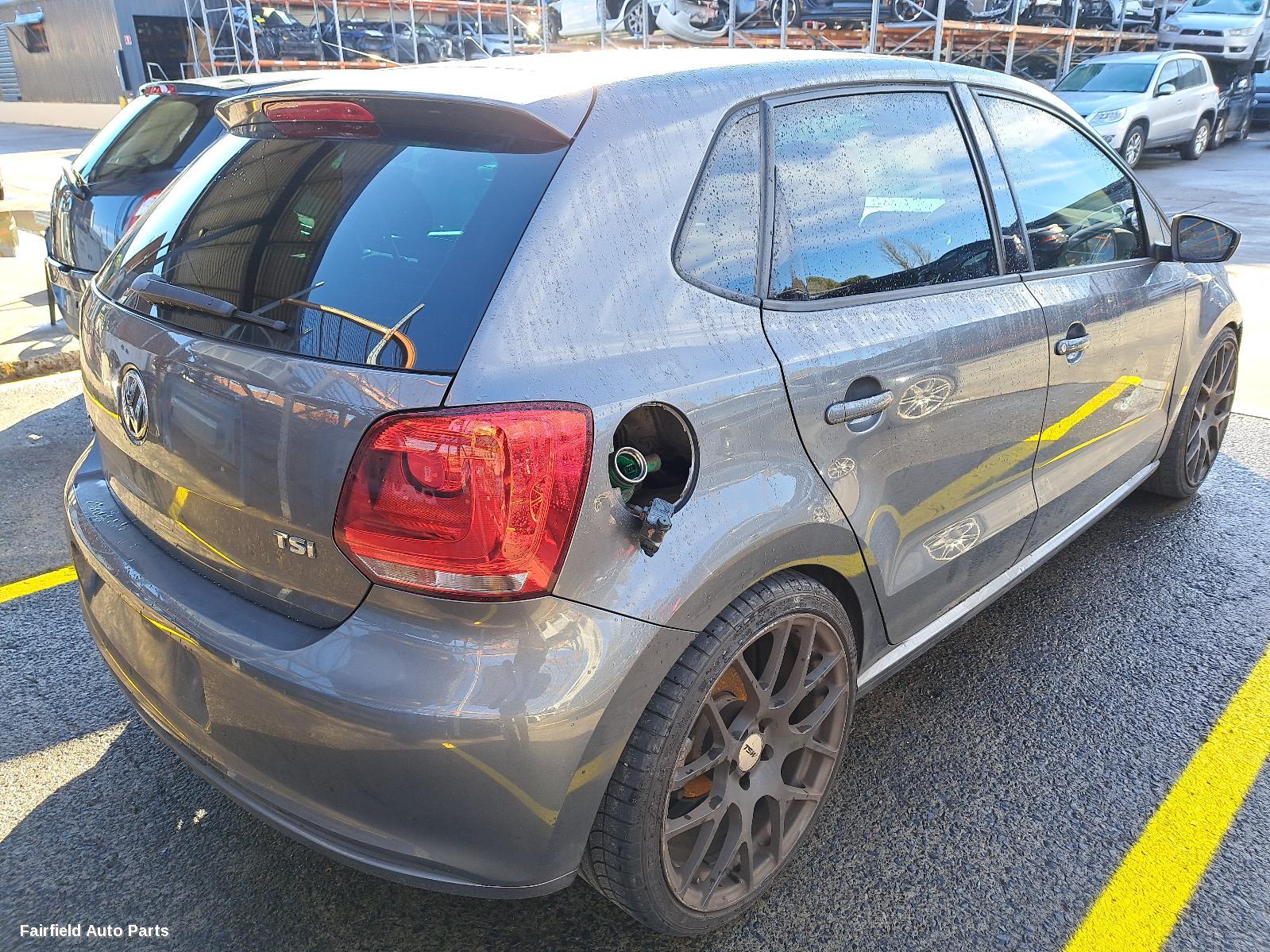 2010 Volkswagen Polo Left Rear Door Window