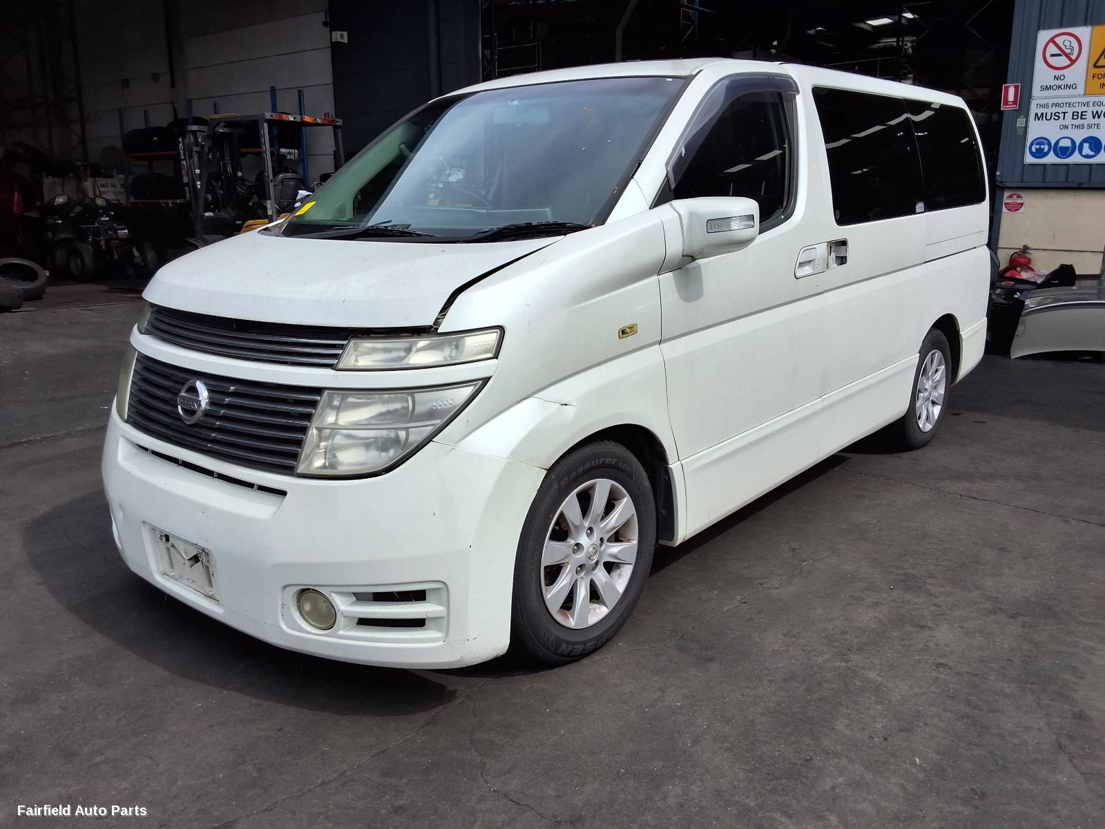 2002 Nissan Elgrand Right Headlamp