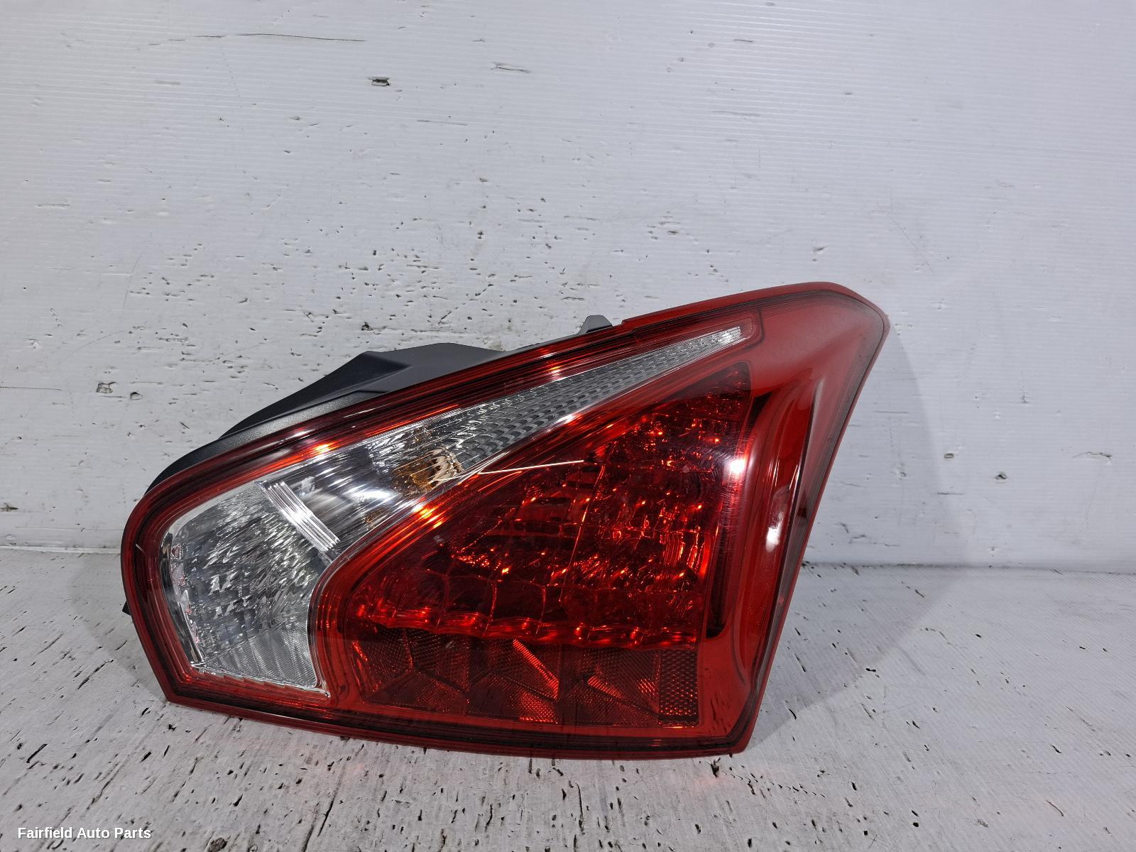 2013-2016 Nissan Pulsar Right Taillight