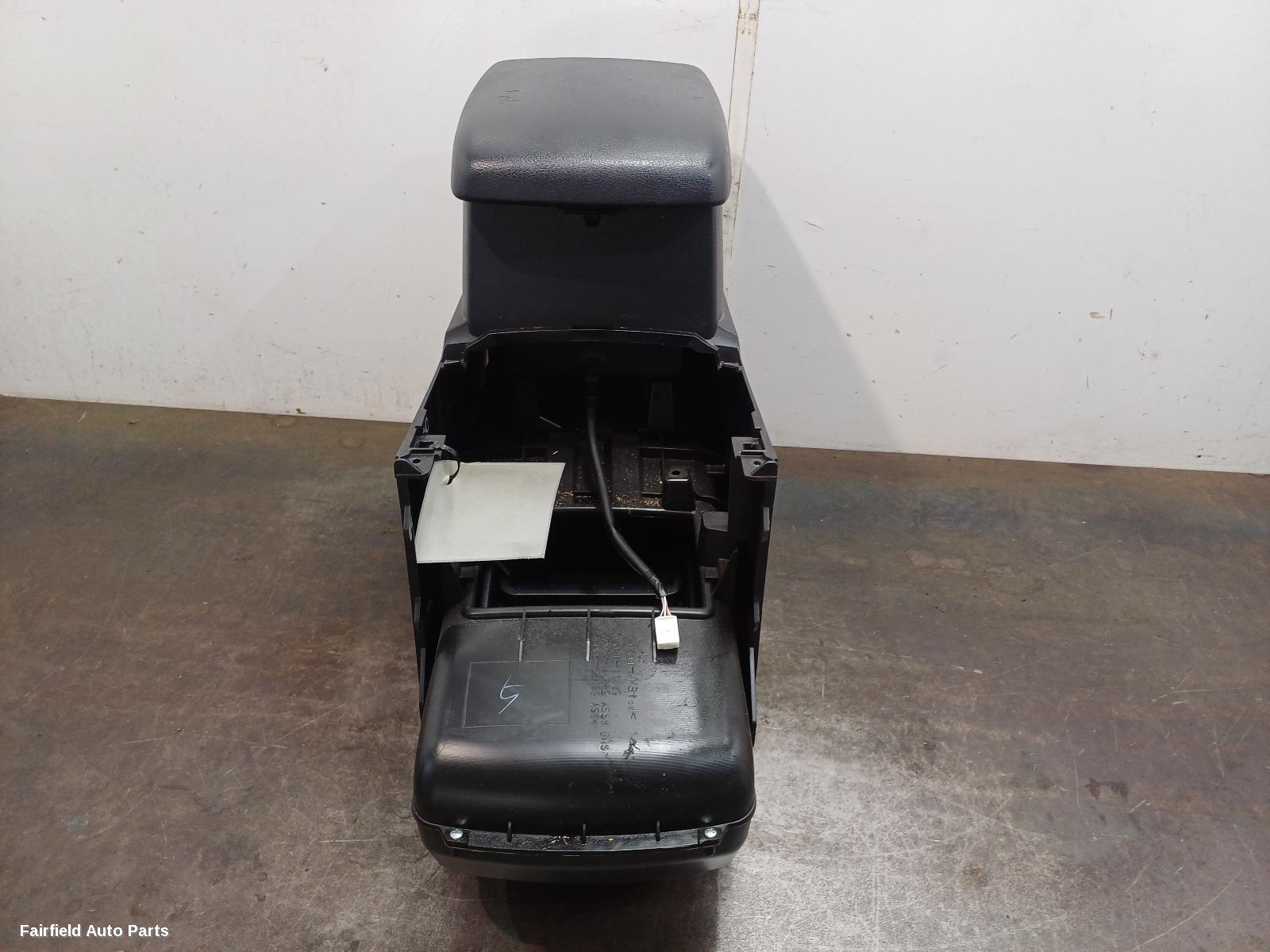 2007-2014 Toyota Kluger Console