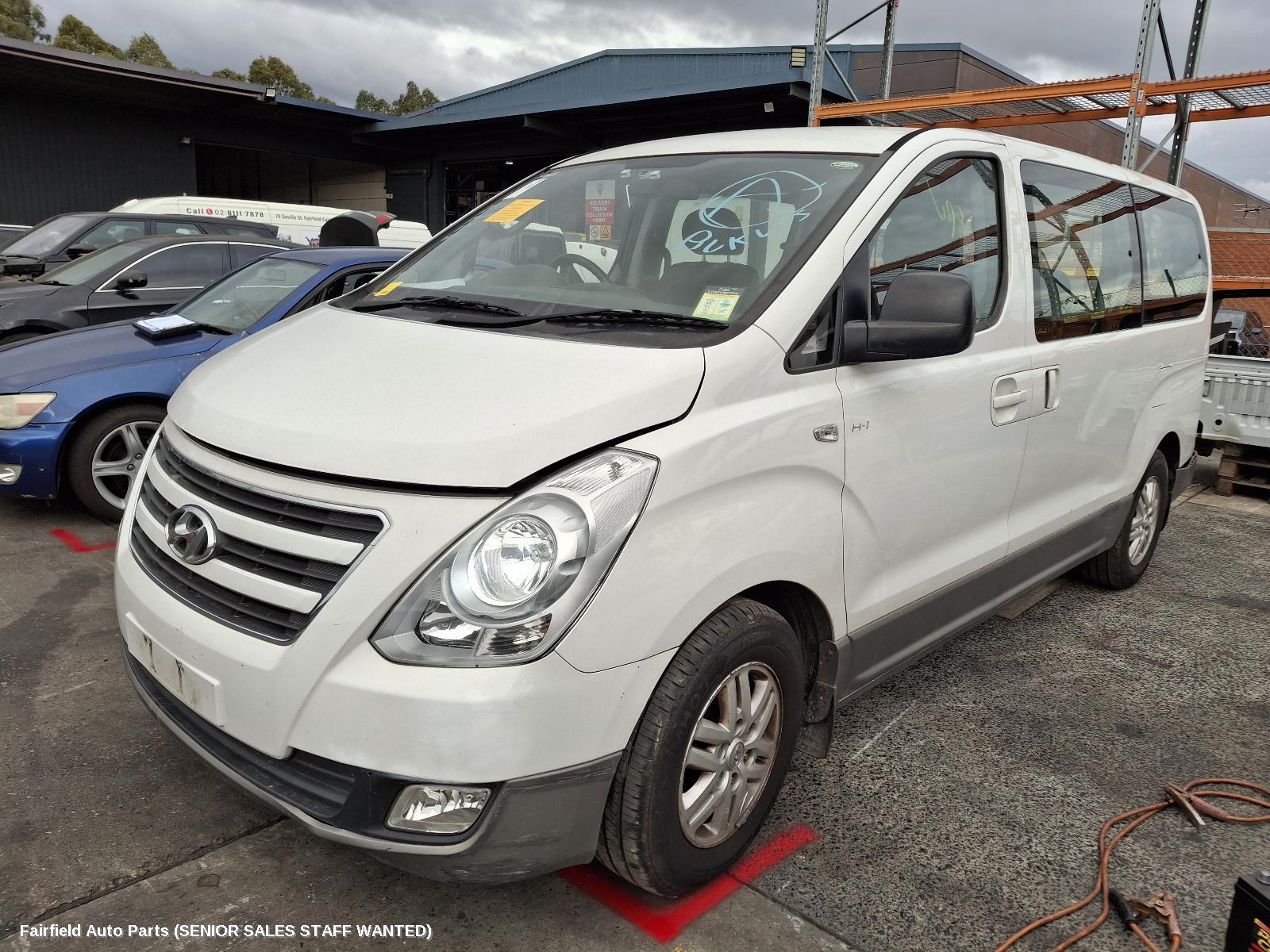 2016 Hyundai Iload/imax Right Guard