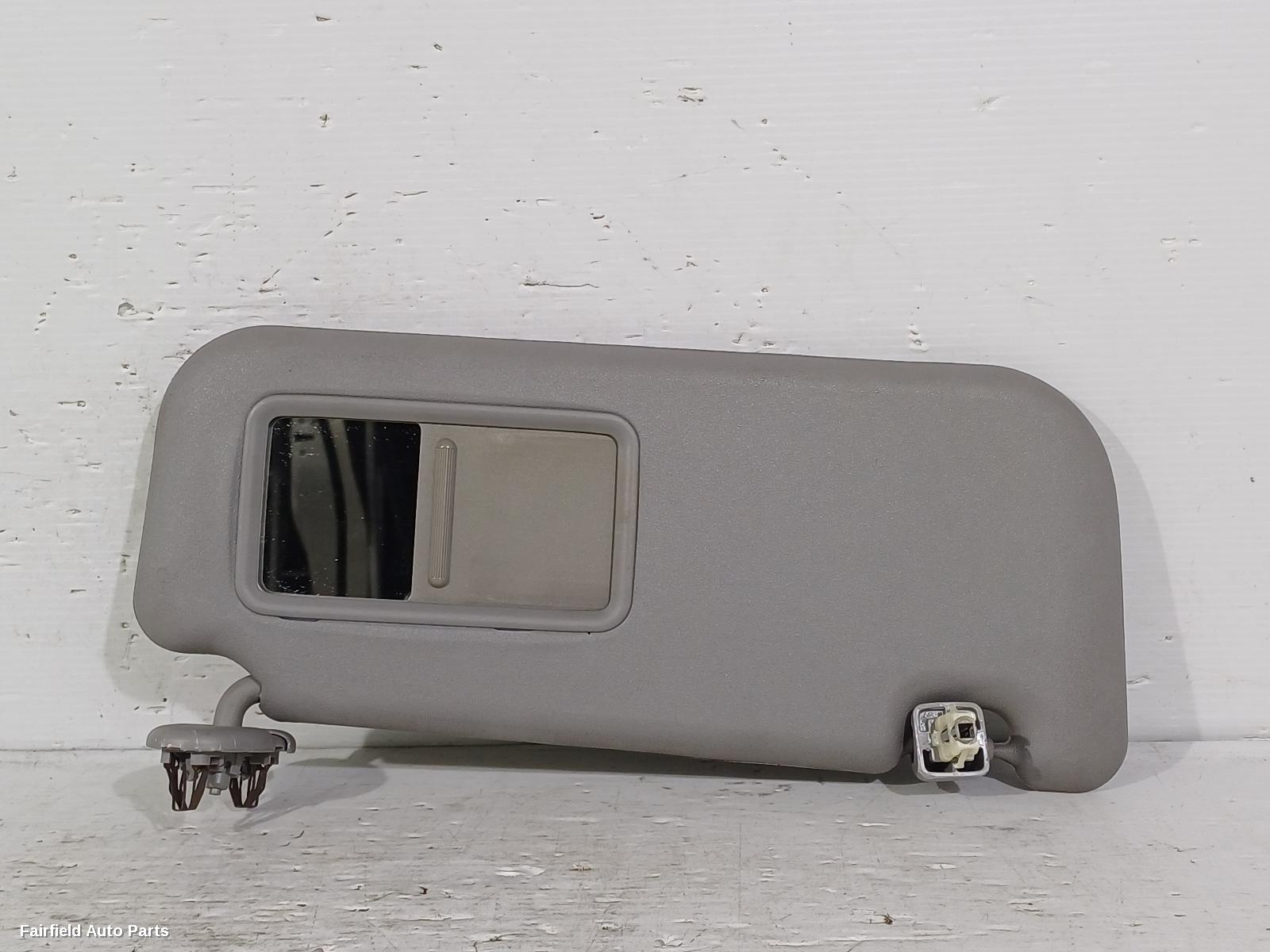 2006 Toyota Yaris Sunvisor