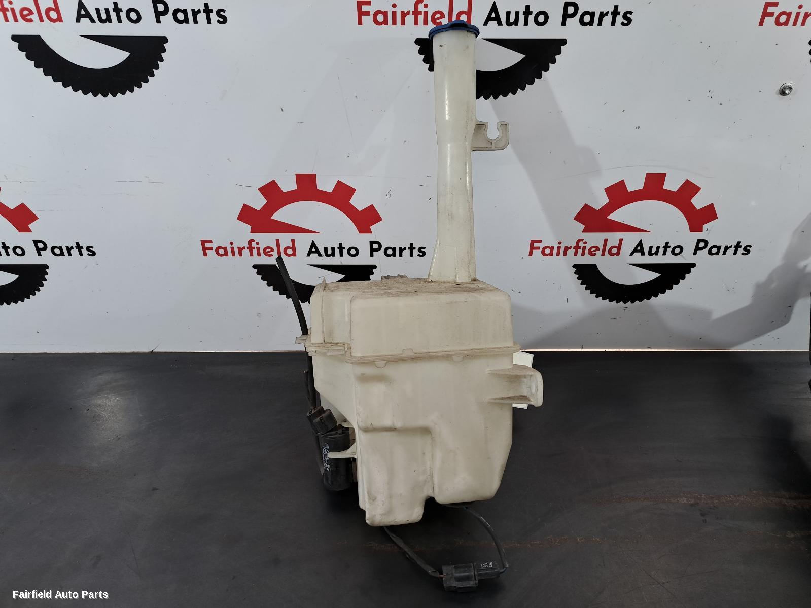 2010-2014 Hyundai I45 Washer Bottle