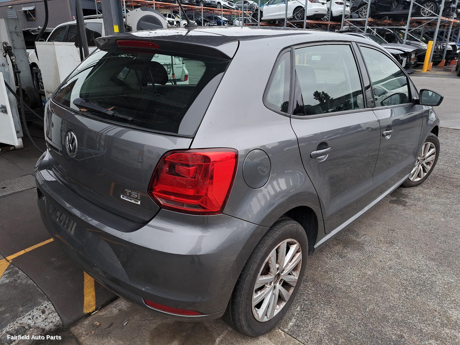 2015 Volkswagen Polo Bonnet