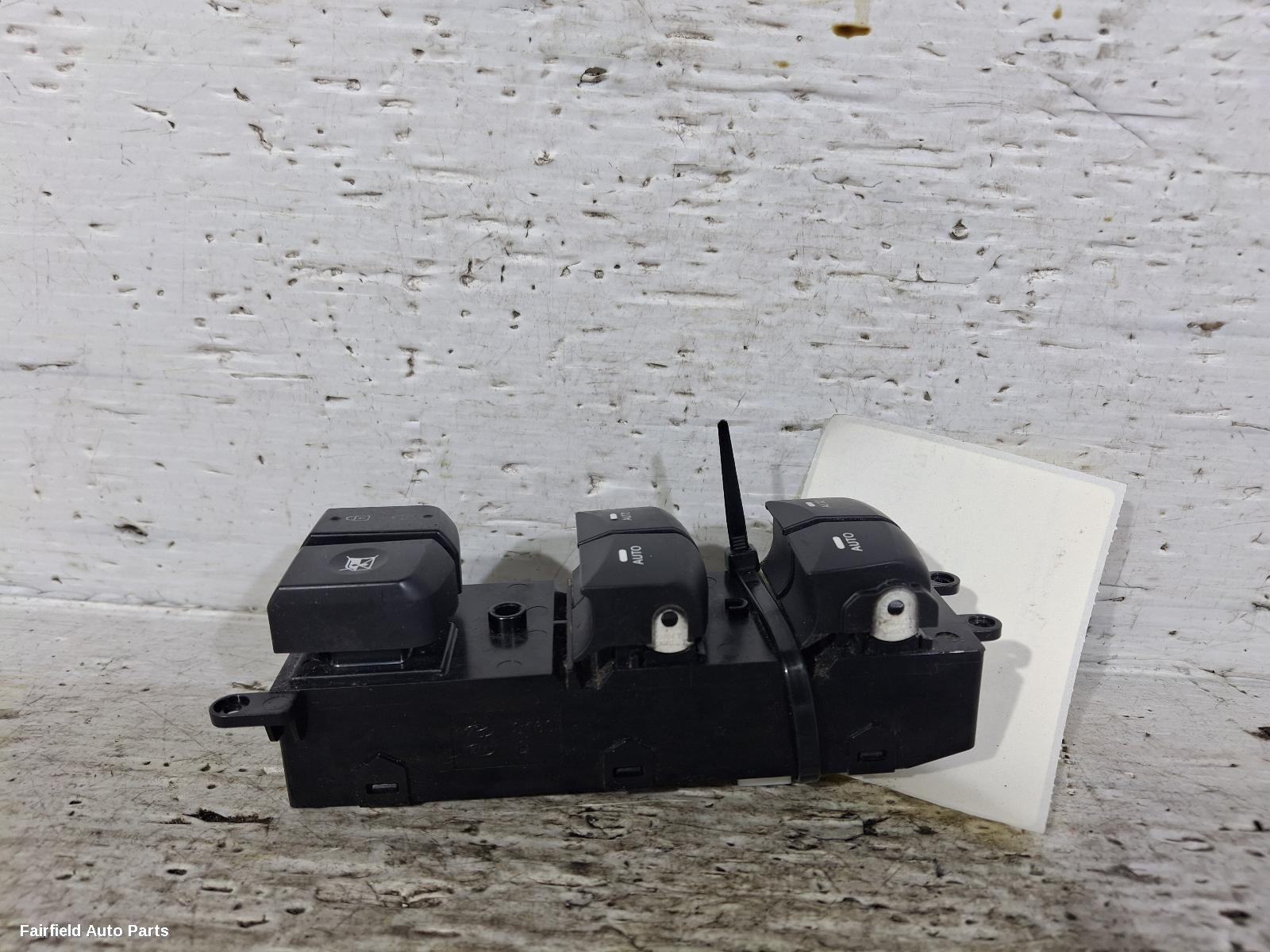 2012-2017 Hyundai I30 Pwr Dr Wind Switch