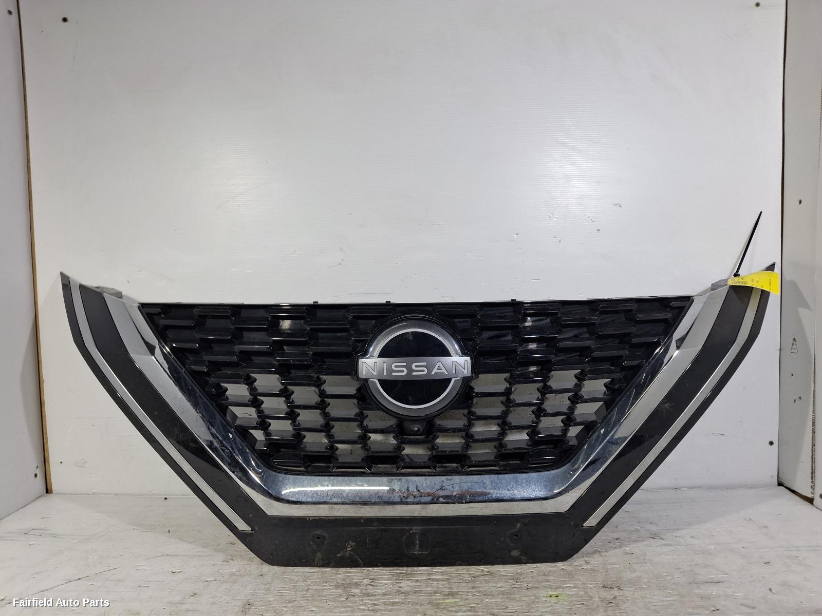 2022-2024 Nissan Qashqai Grille