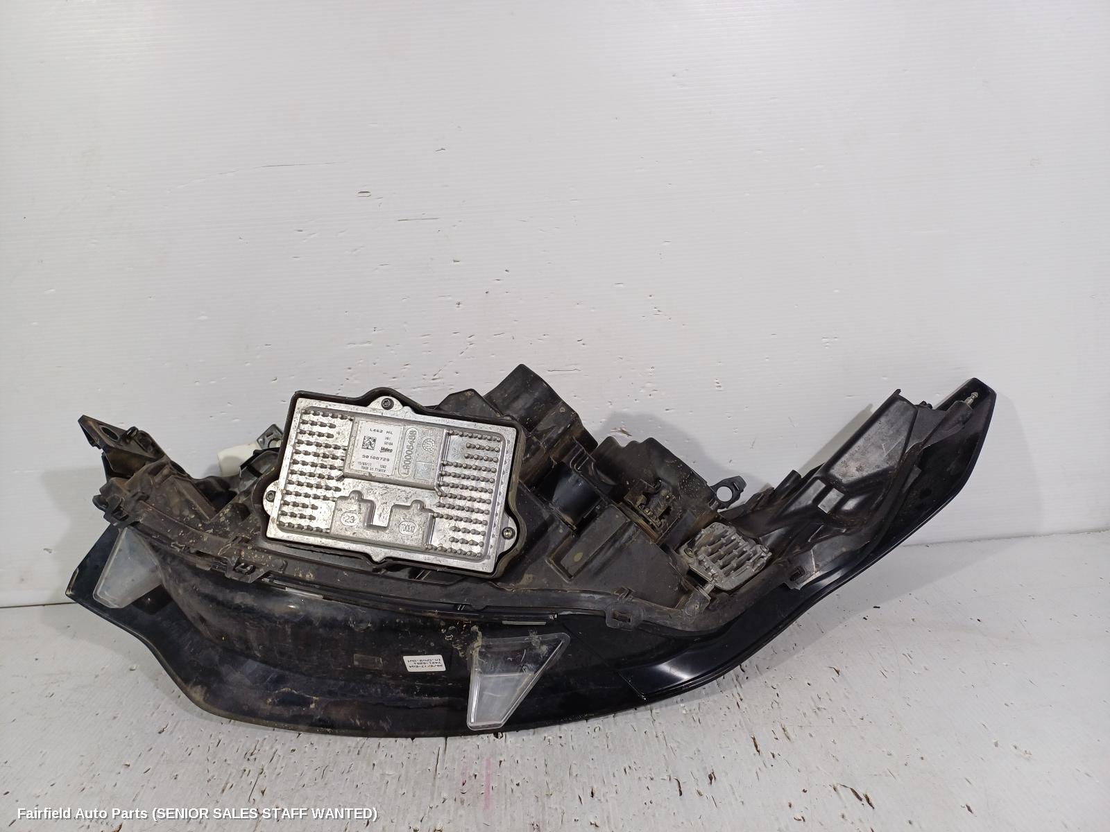 2017 Land Rover Discovery Right Headlamp