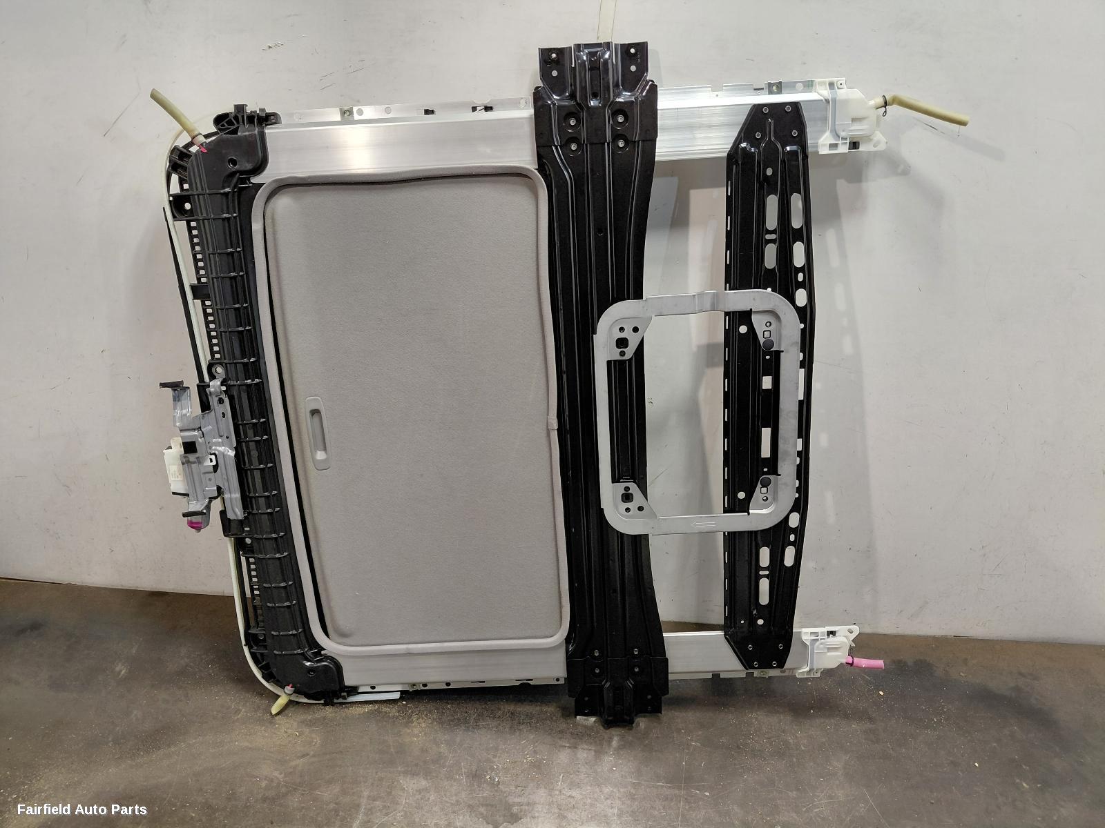 2007-2014 Toyota Kluger Roof Glass Sunroof T