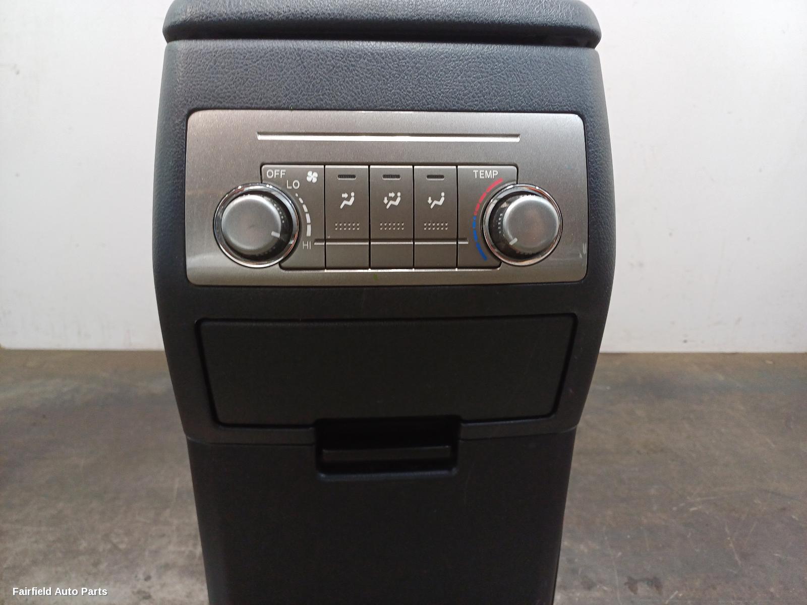 2007-2014 Toyota Kluger Console
