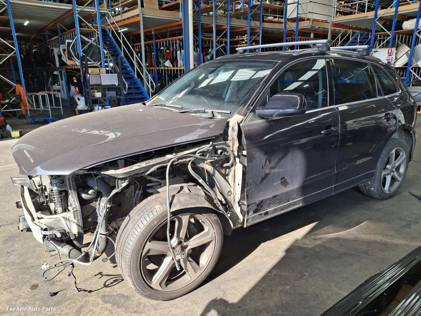 2014 Audi Q5 Left Front Door